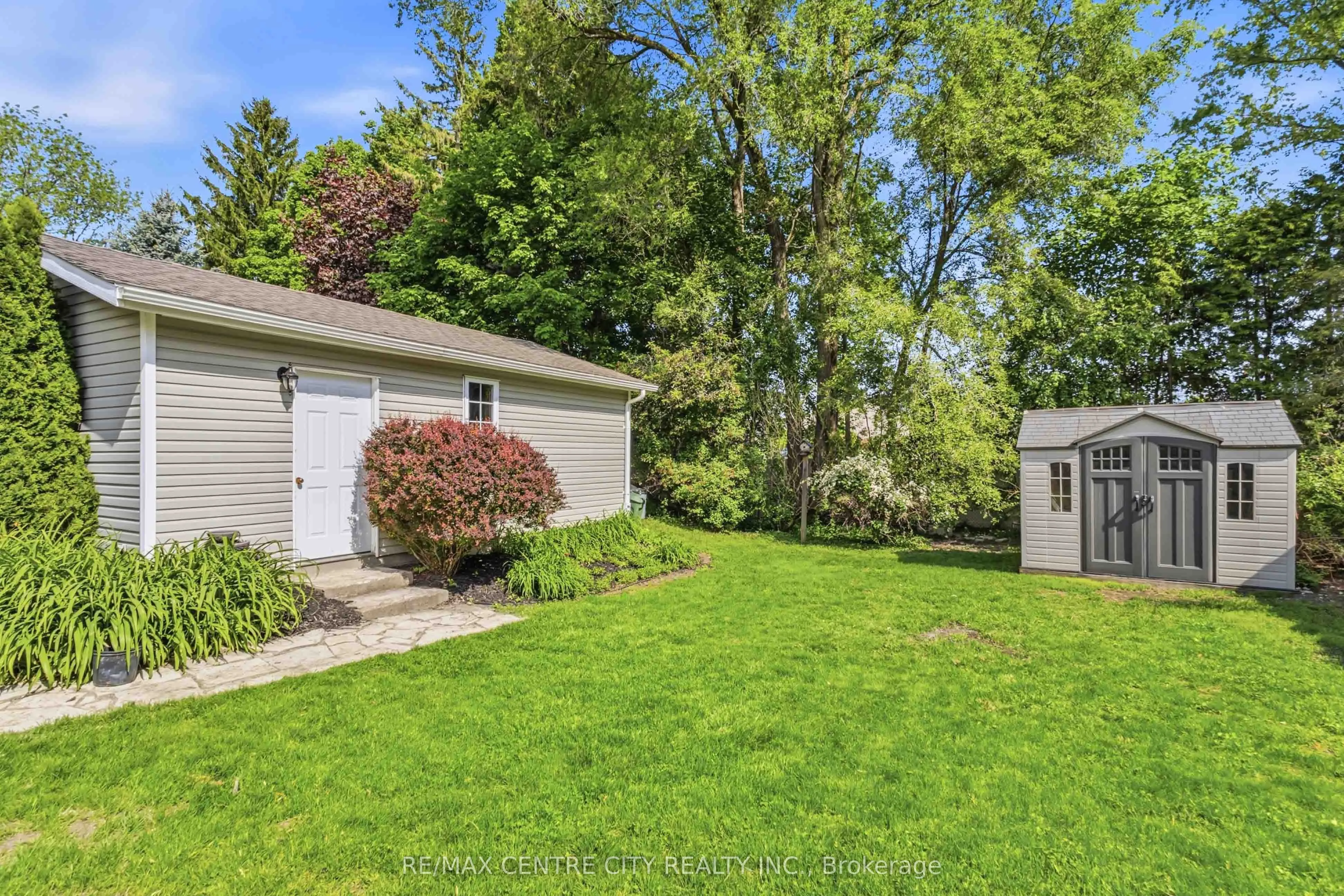 639 Dunboyne Crescent
