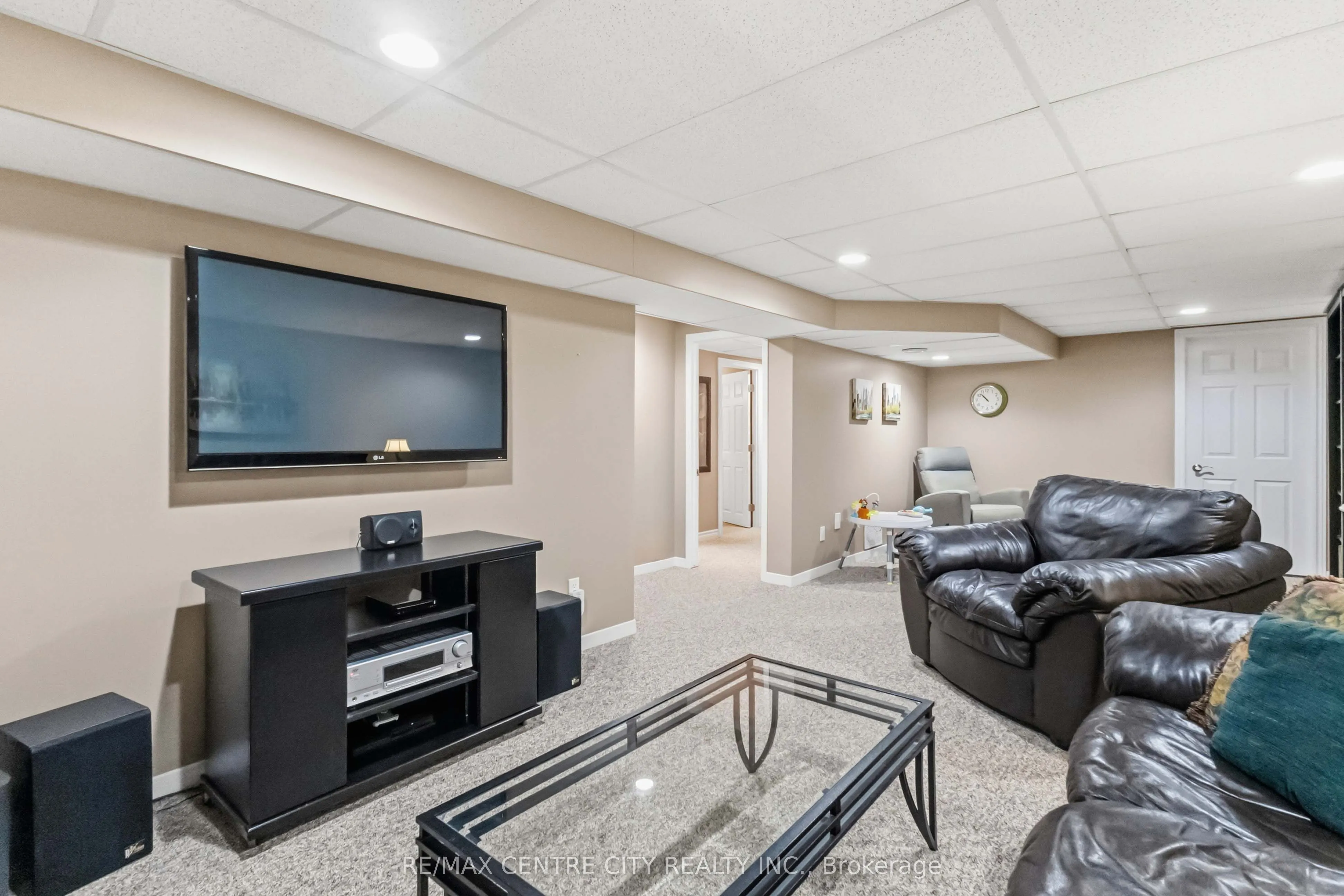 639 Dunboyne Crescent