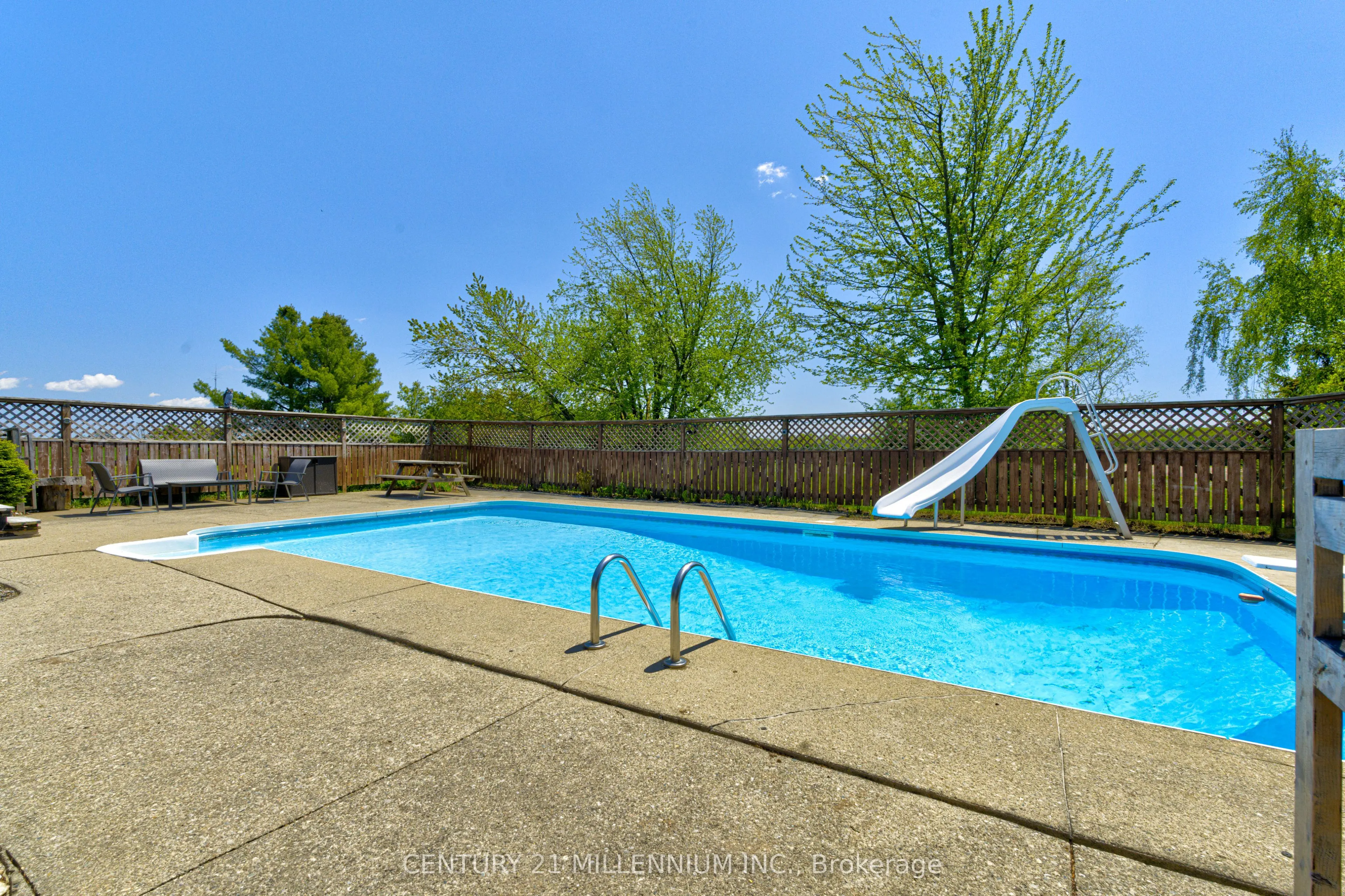 423344 25th Side Road