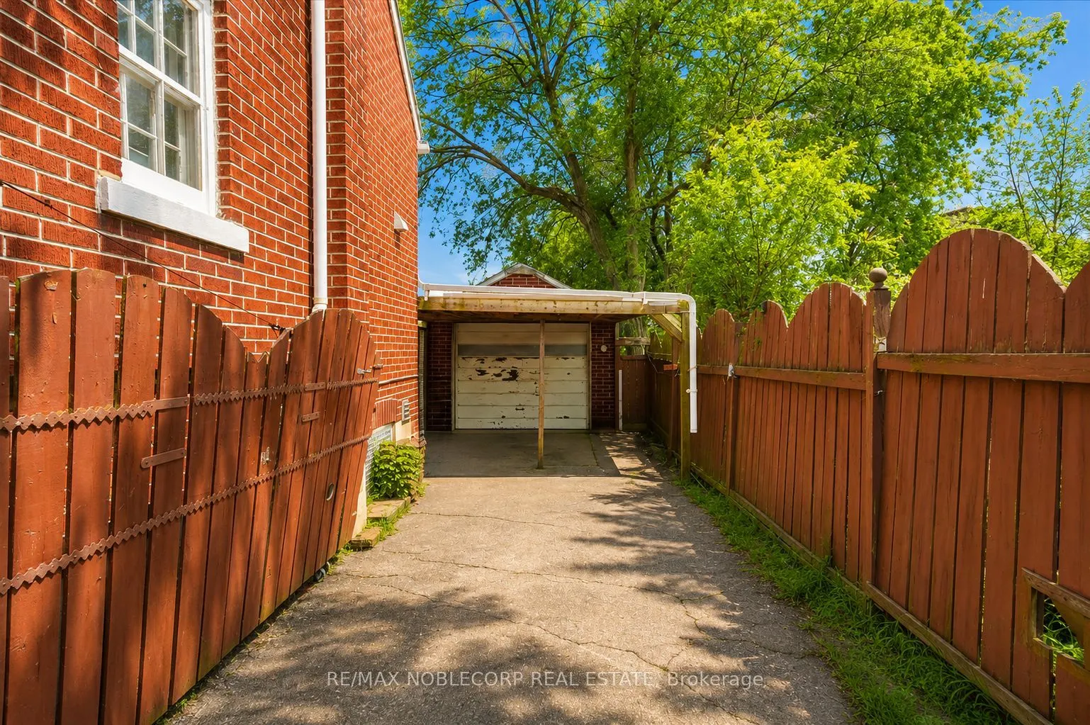 1790 King Street E