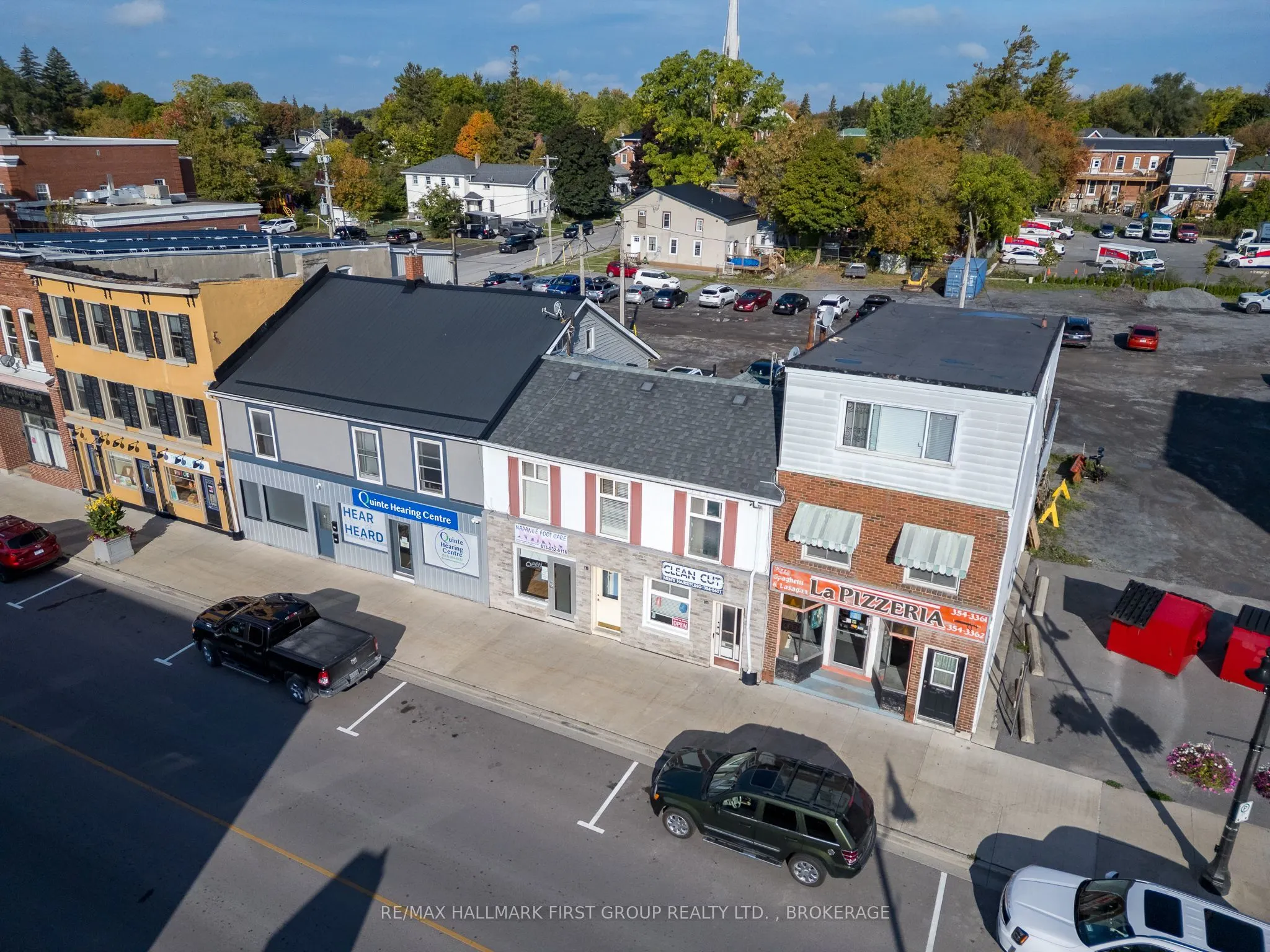 19/21 Dundas Street W