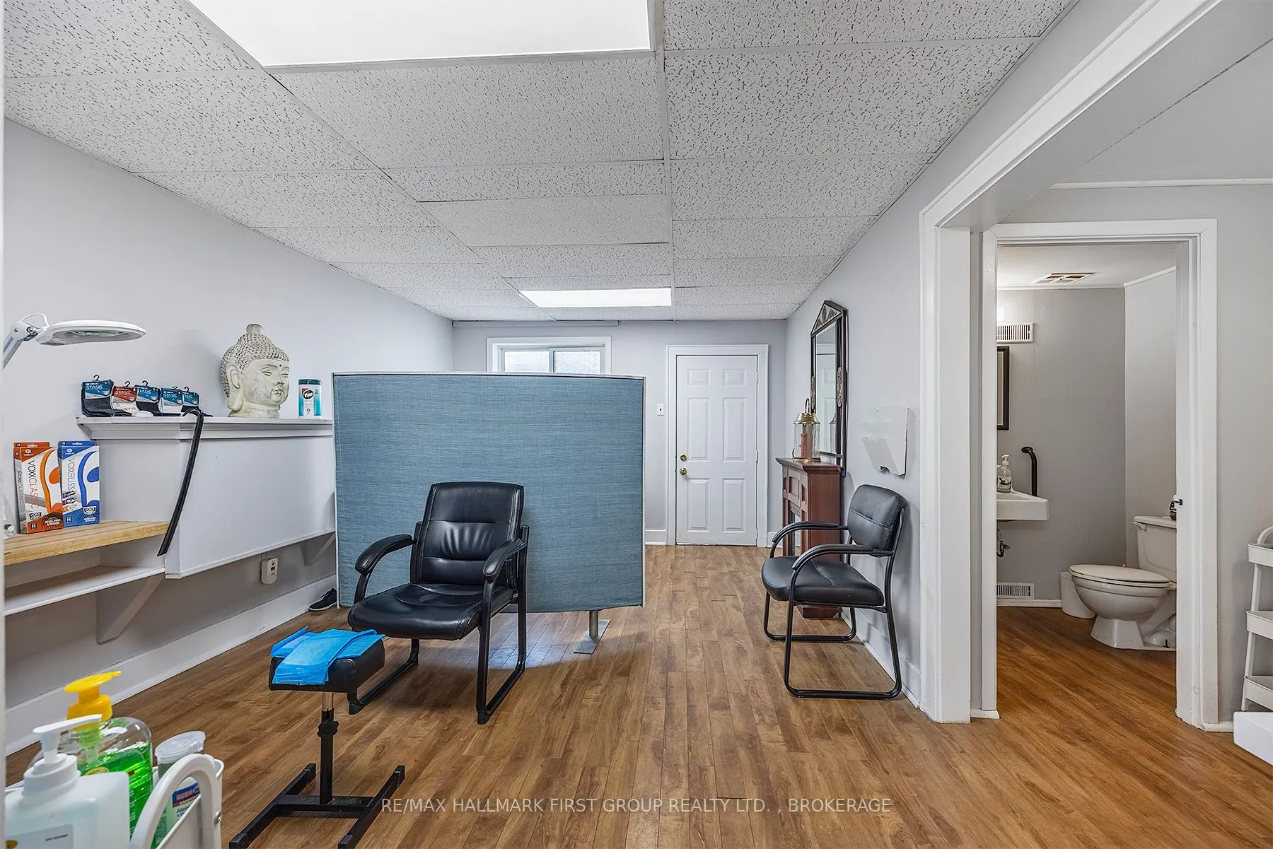 19/21 Dundas Street W