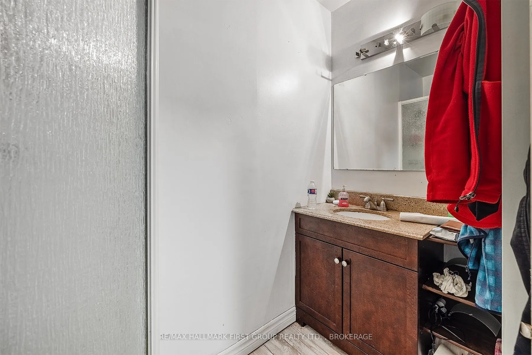 19/21 Dundas Street W