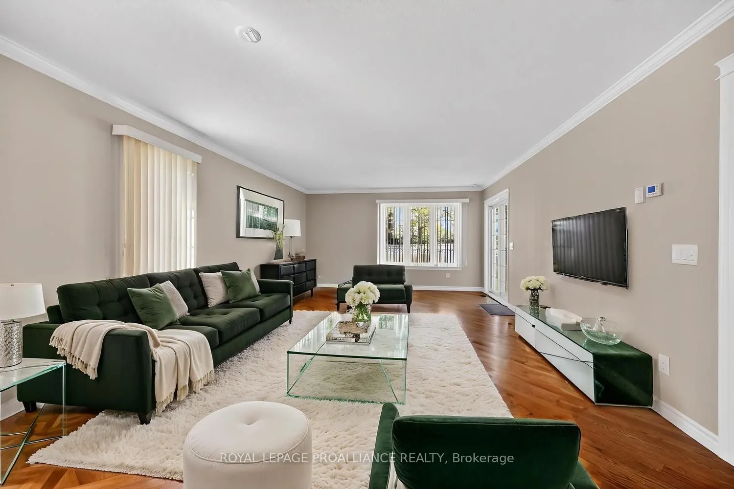 157 Steacy Gardens E