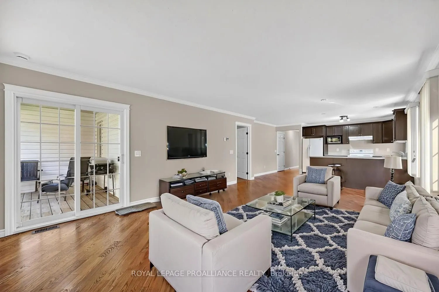 157 Steacy Gardens E