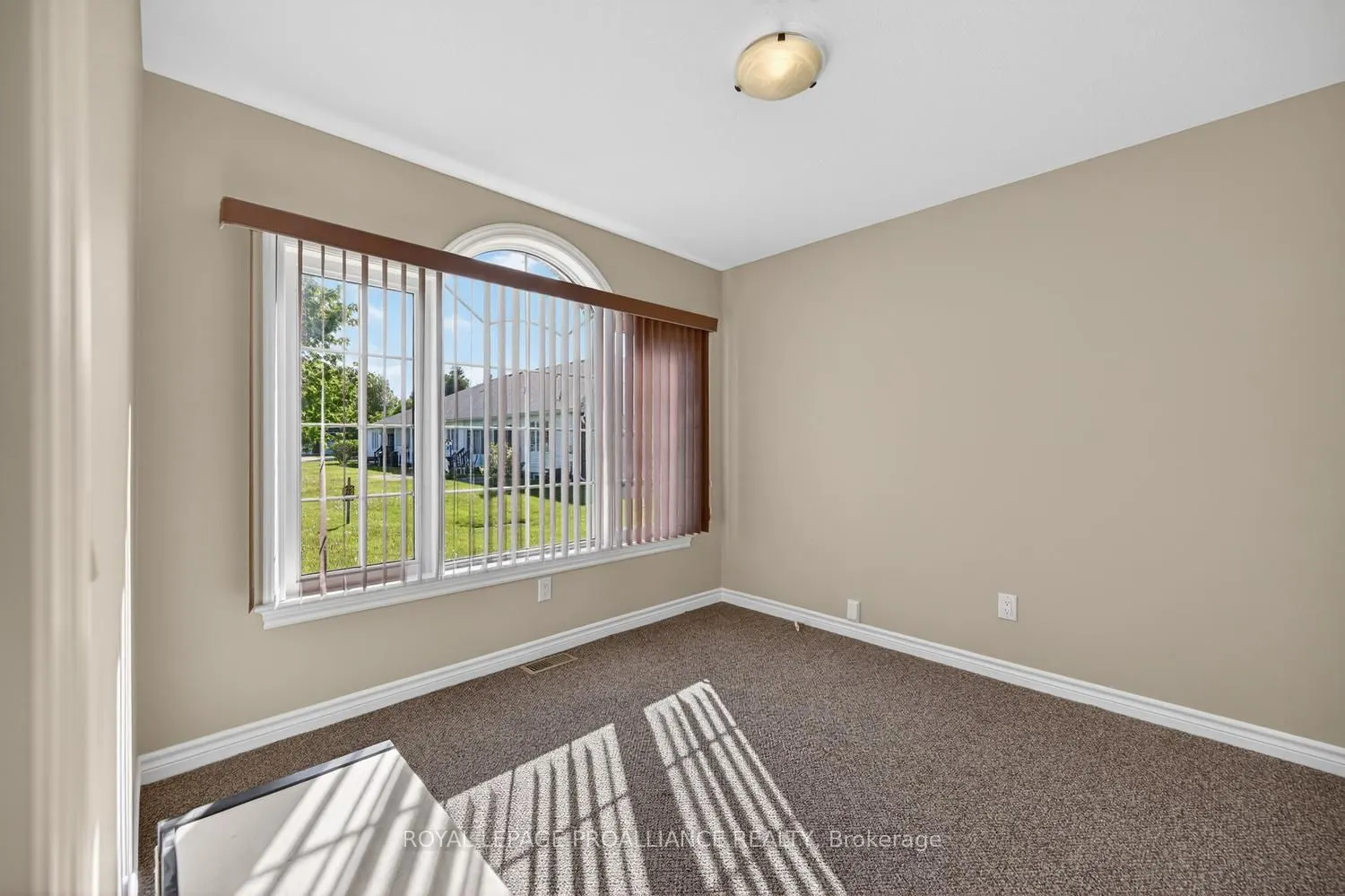157 Steacy Gardens E