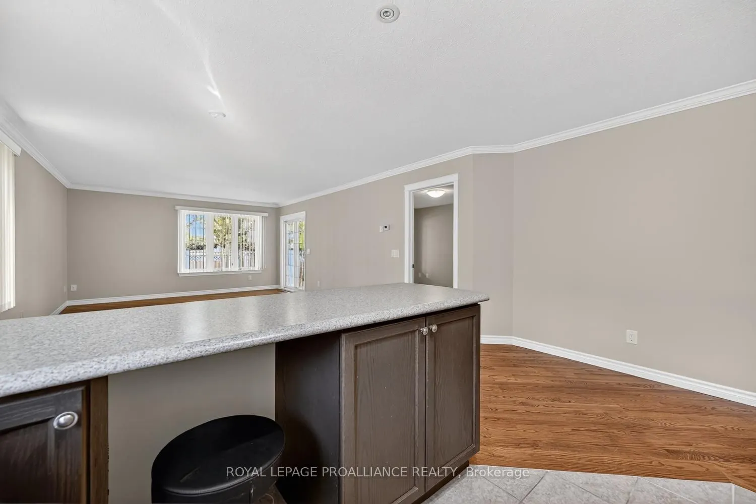 157 Steacy Gardens E