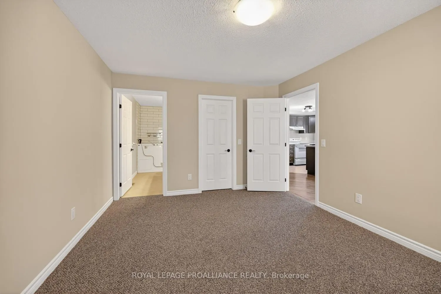 157 Steacy Gardens E