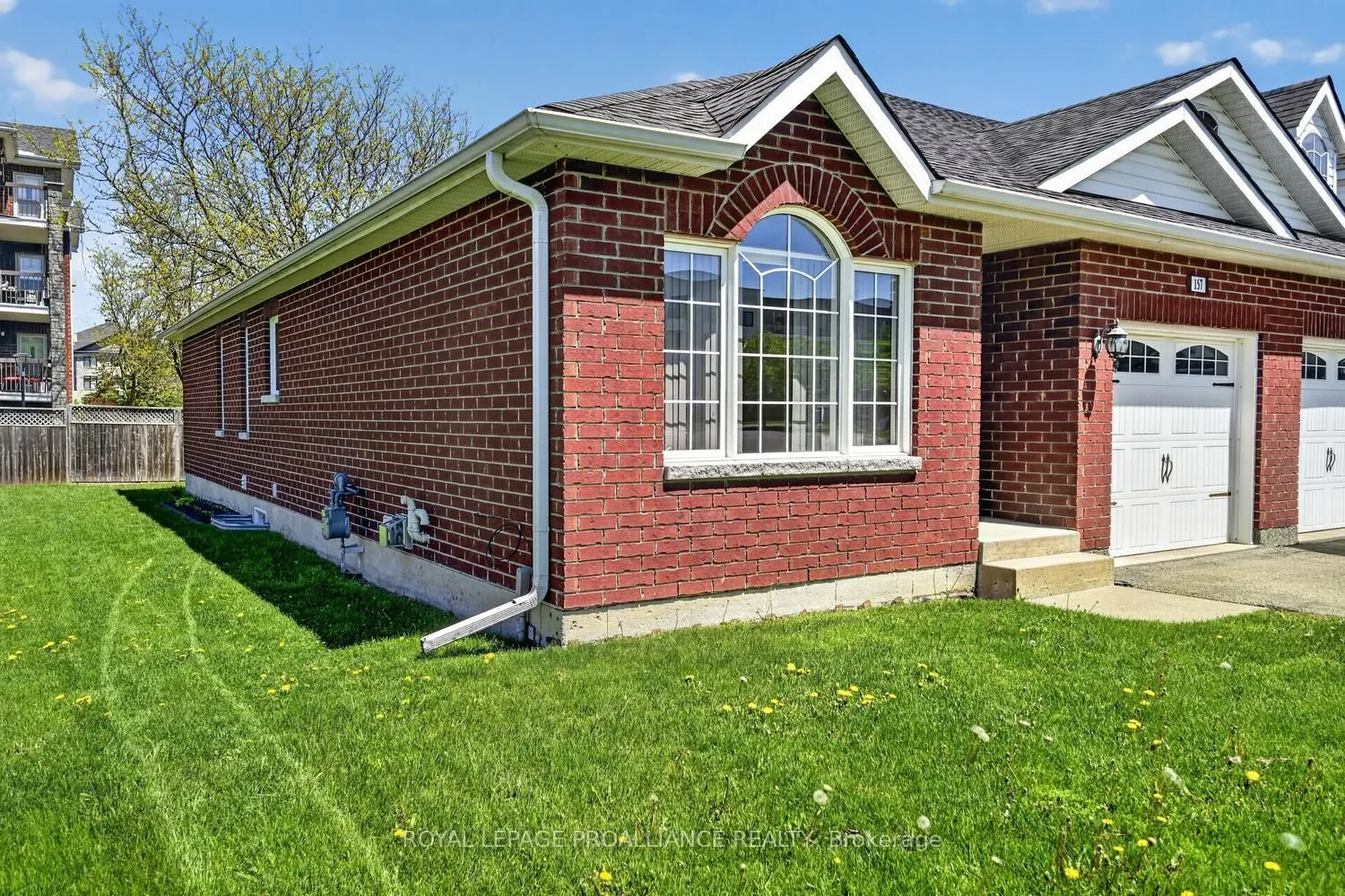 157 Steacy Gardens E