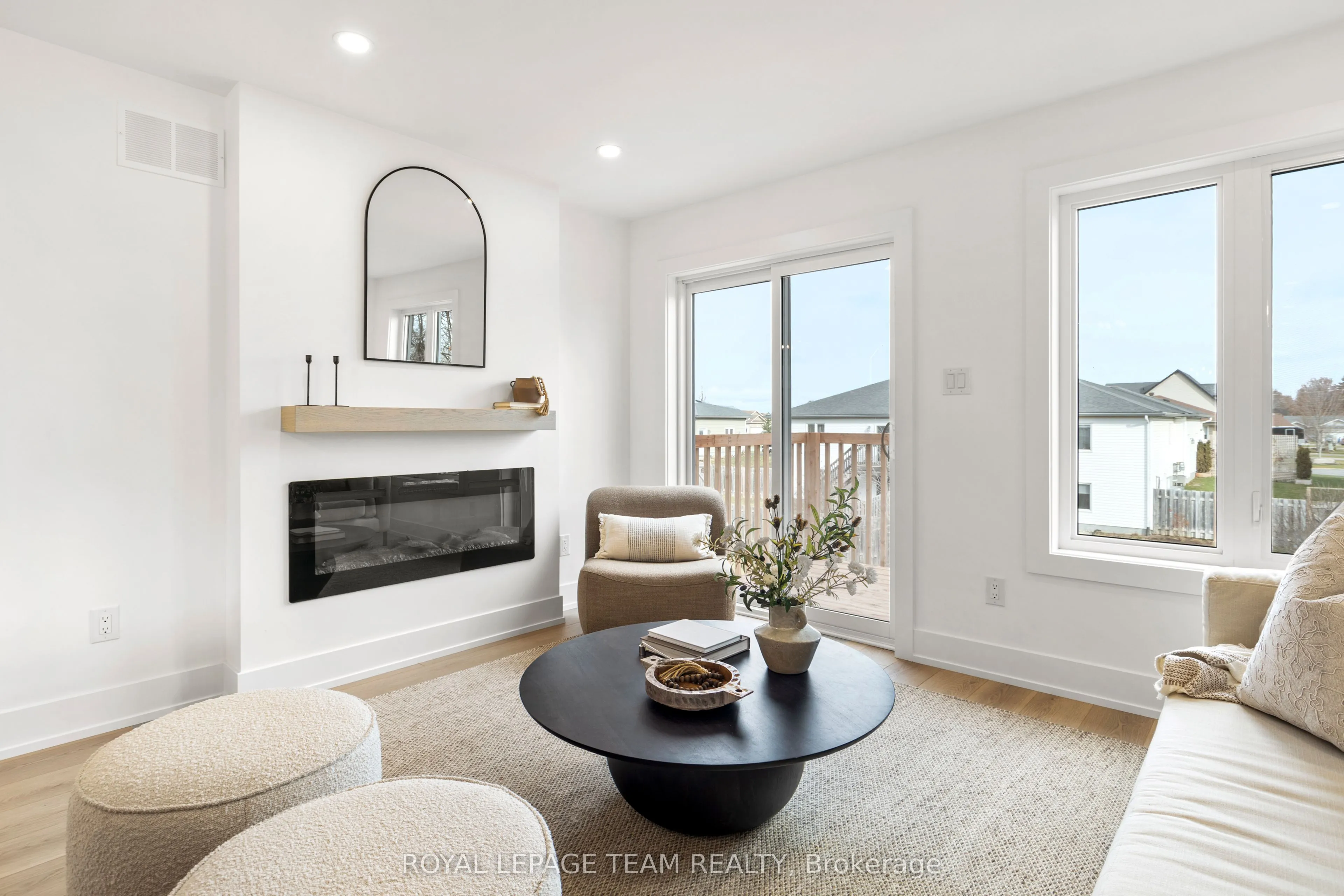 52 Whitcomb Crescent