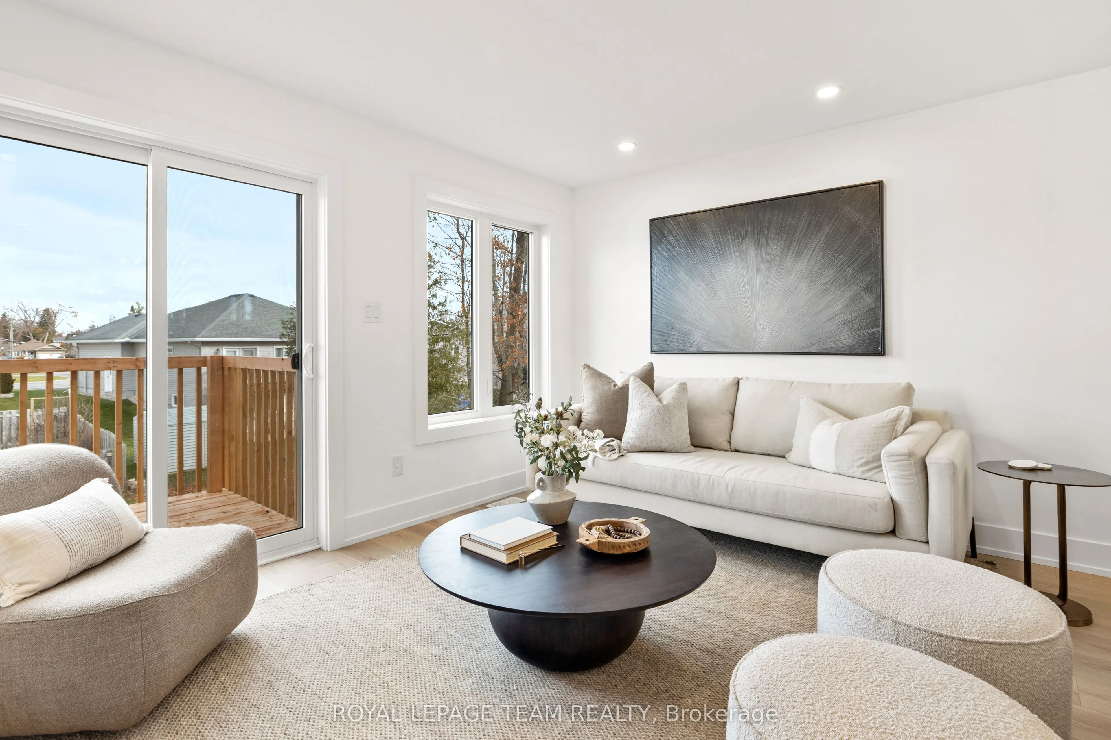 52 Whitcomb Crescent