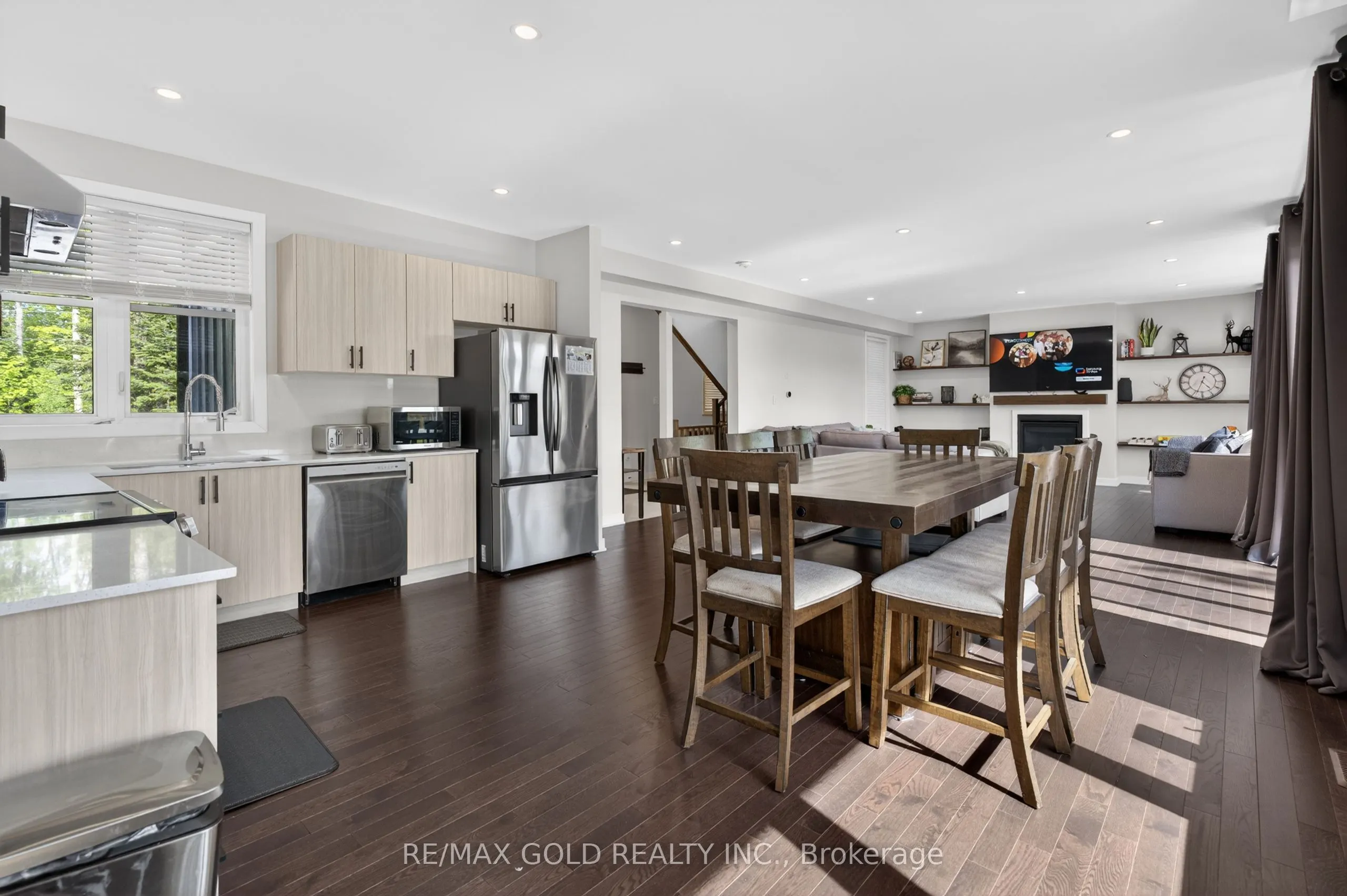 1011 Ridgeline Drive #3