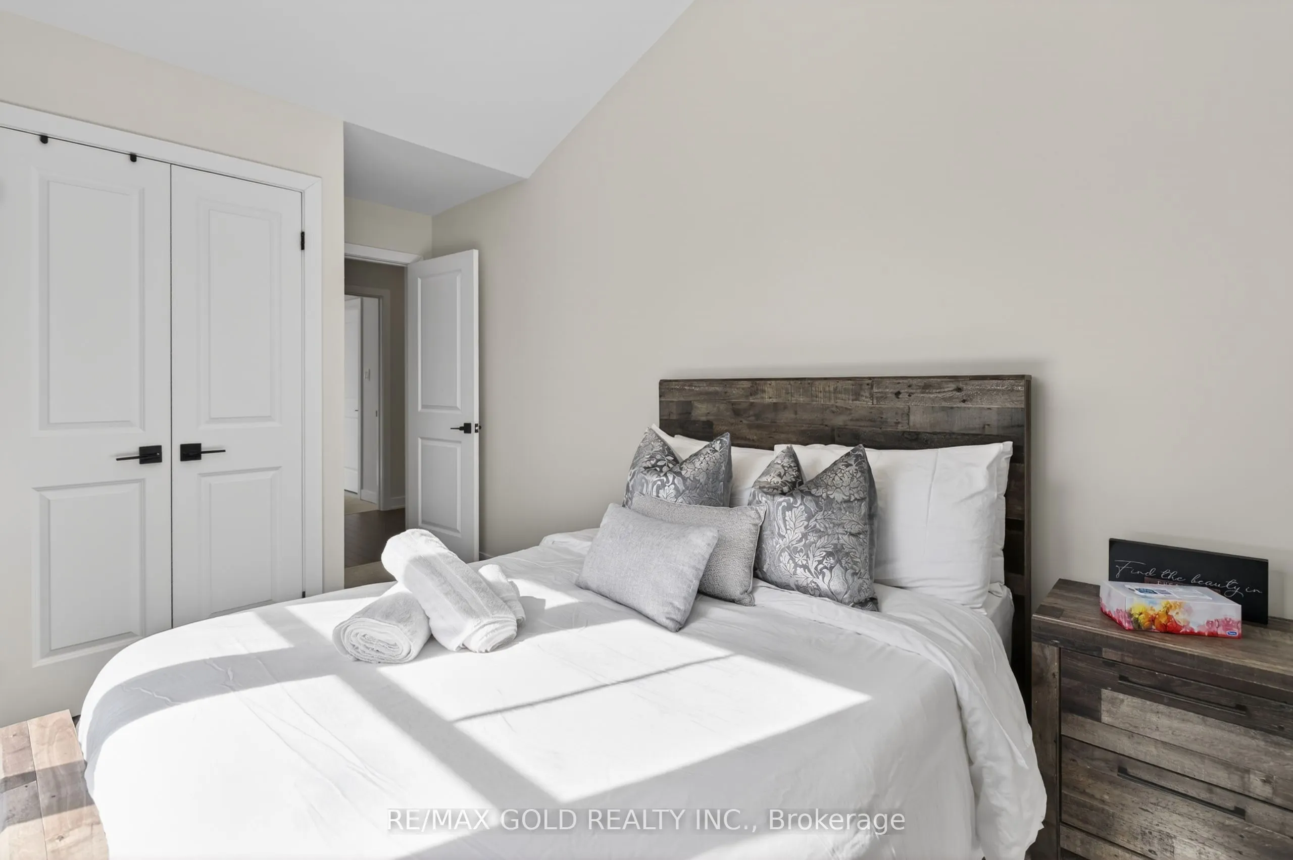 1011 Ridgeline Drive #3