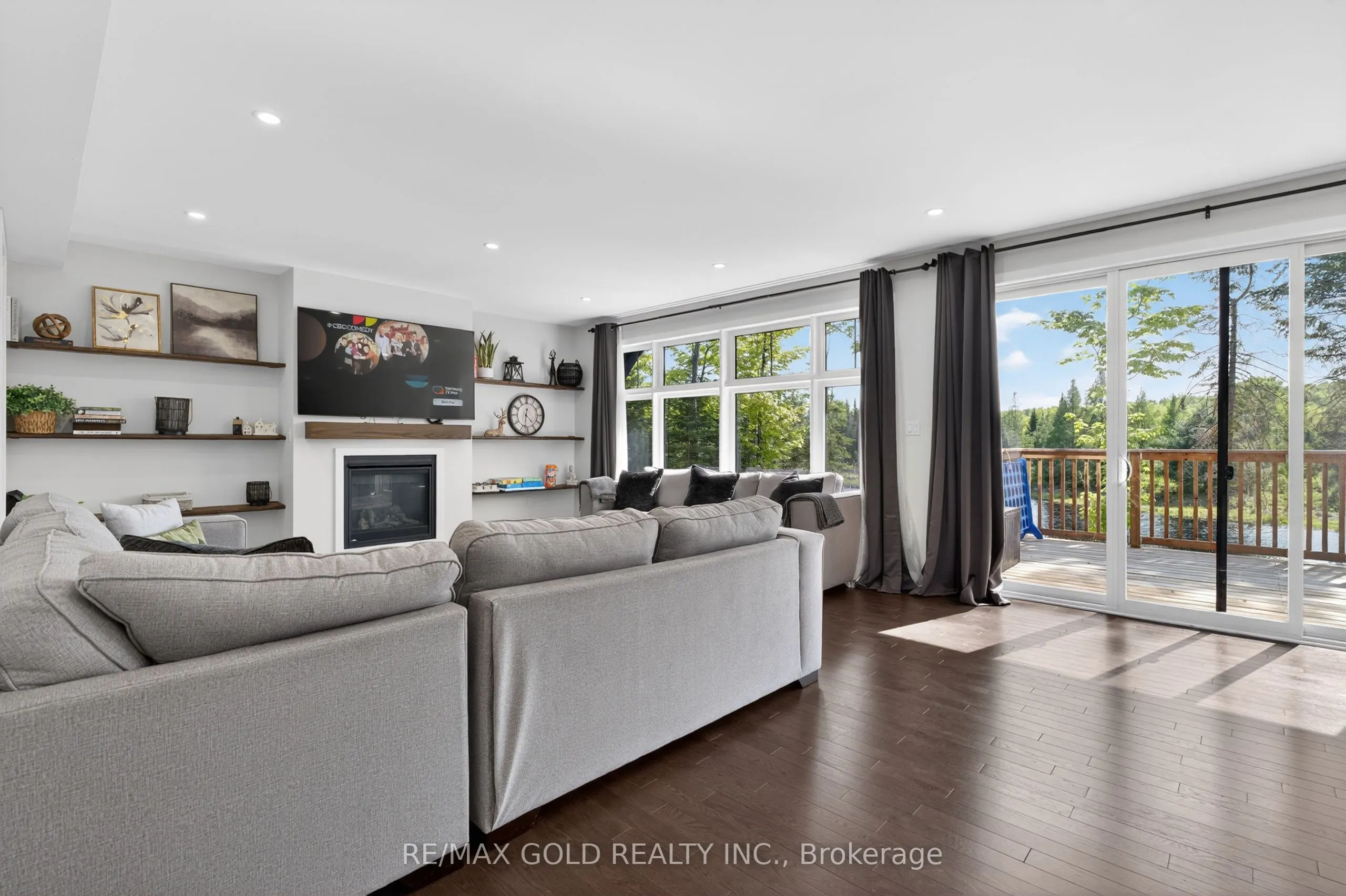 1011 Ridgeline Drive #3