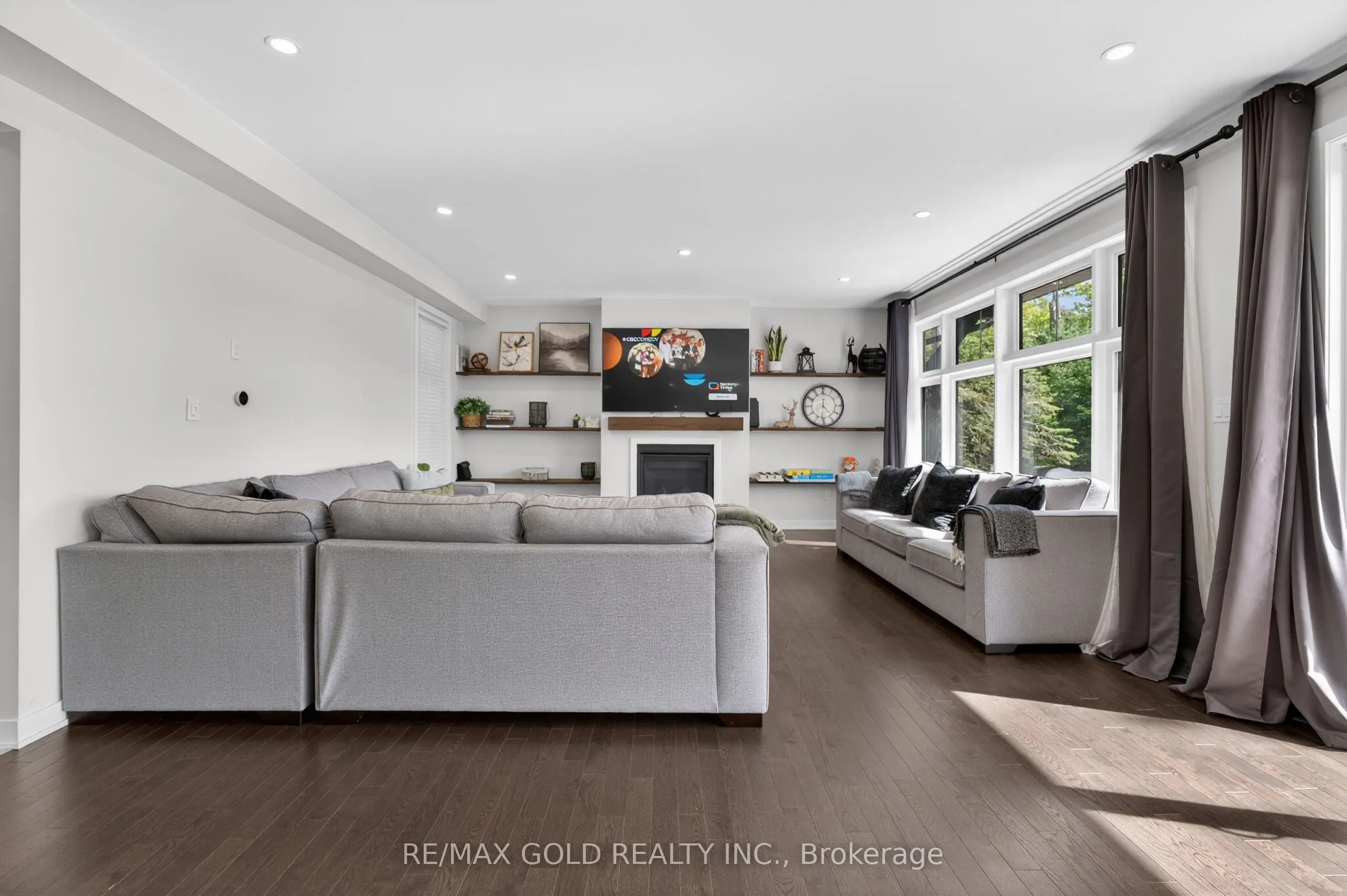 1011 Ridgeline Drive #3