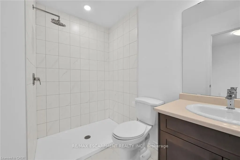 120 COURT Drive #35