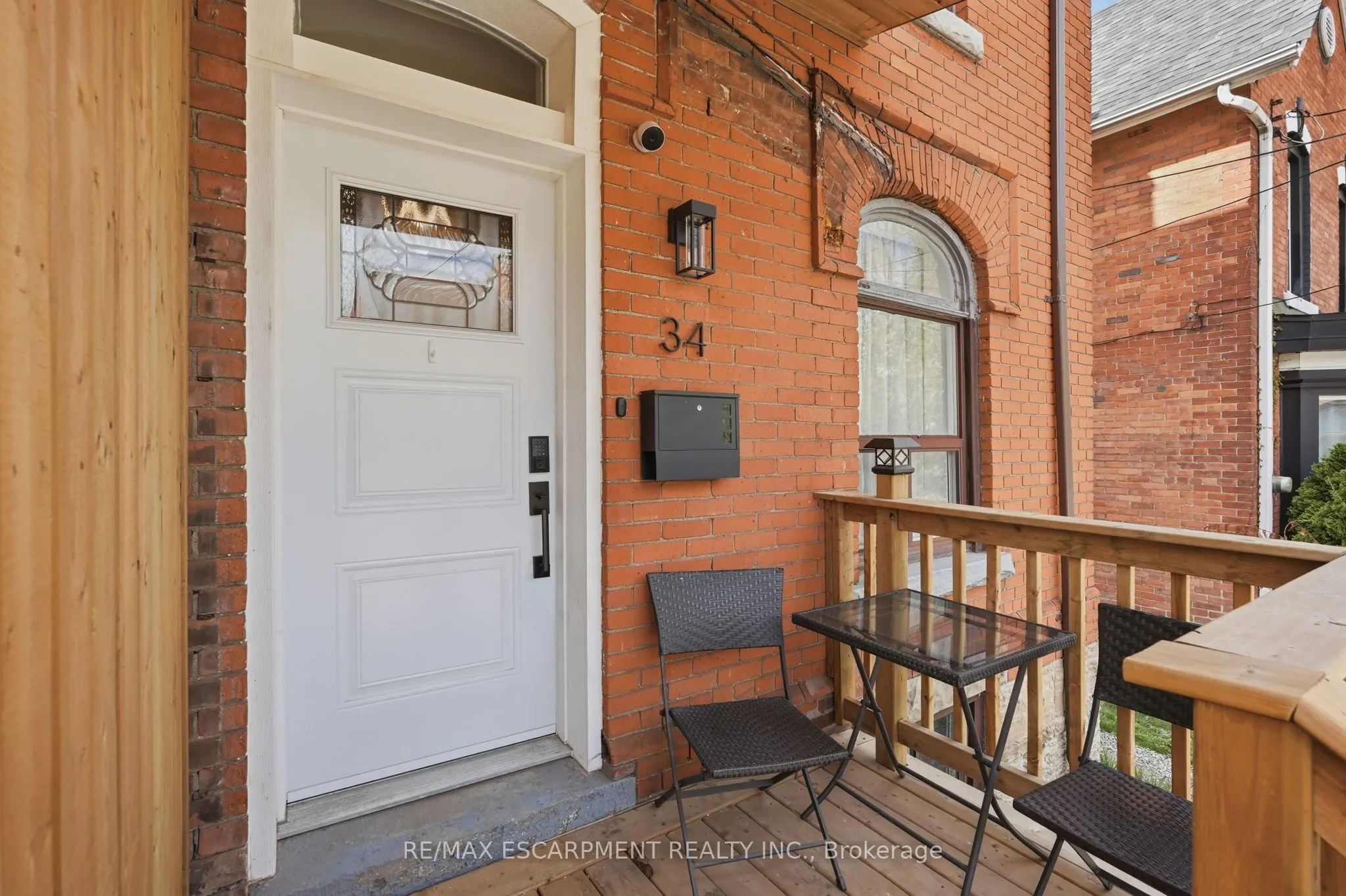 34 Baillie Street