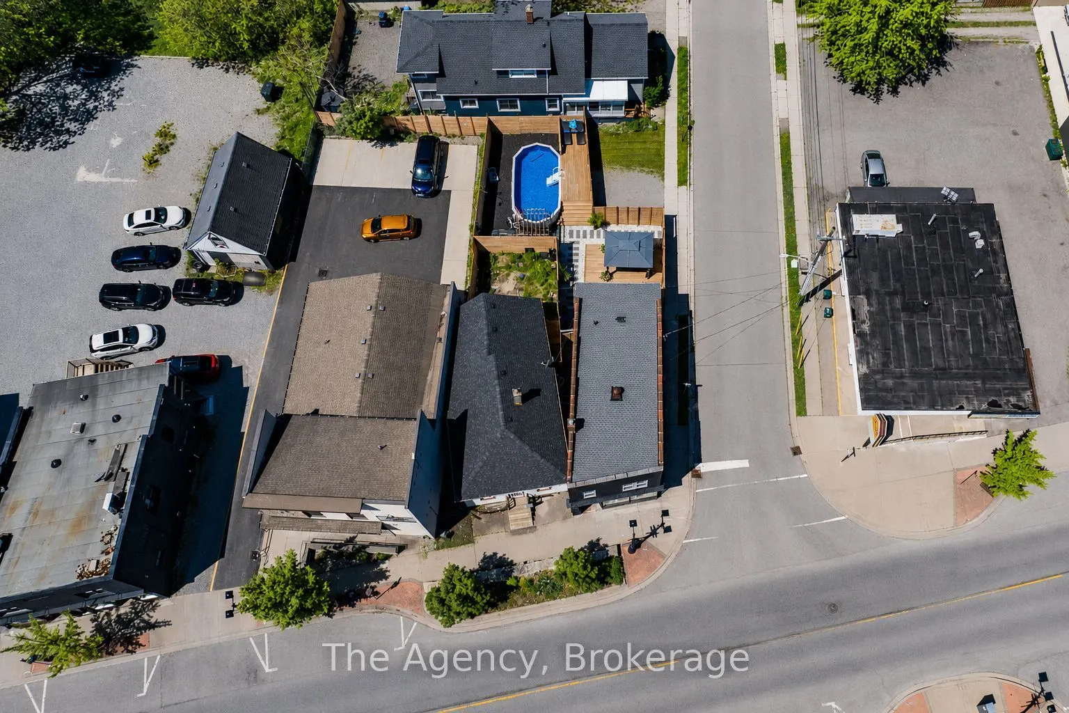 6043 Main Street