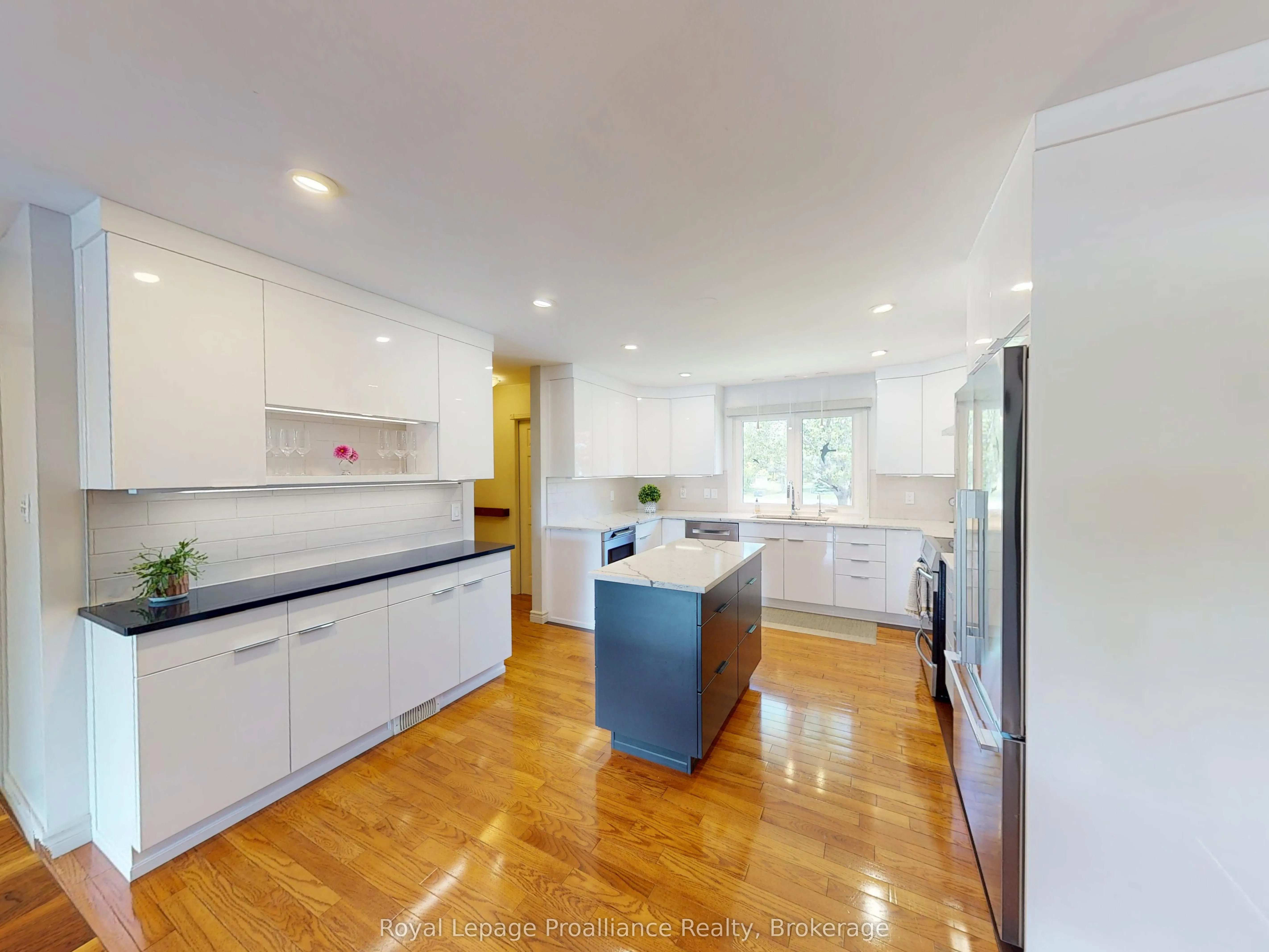 100 Bay Breeze Street