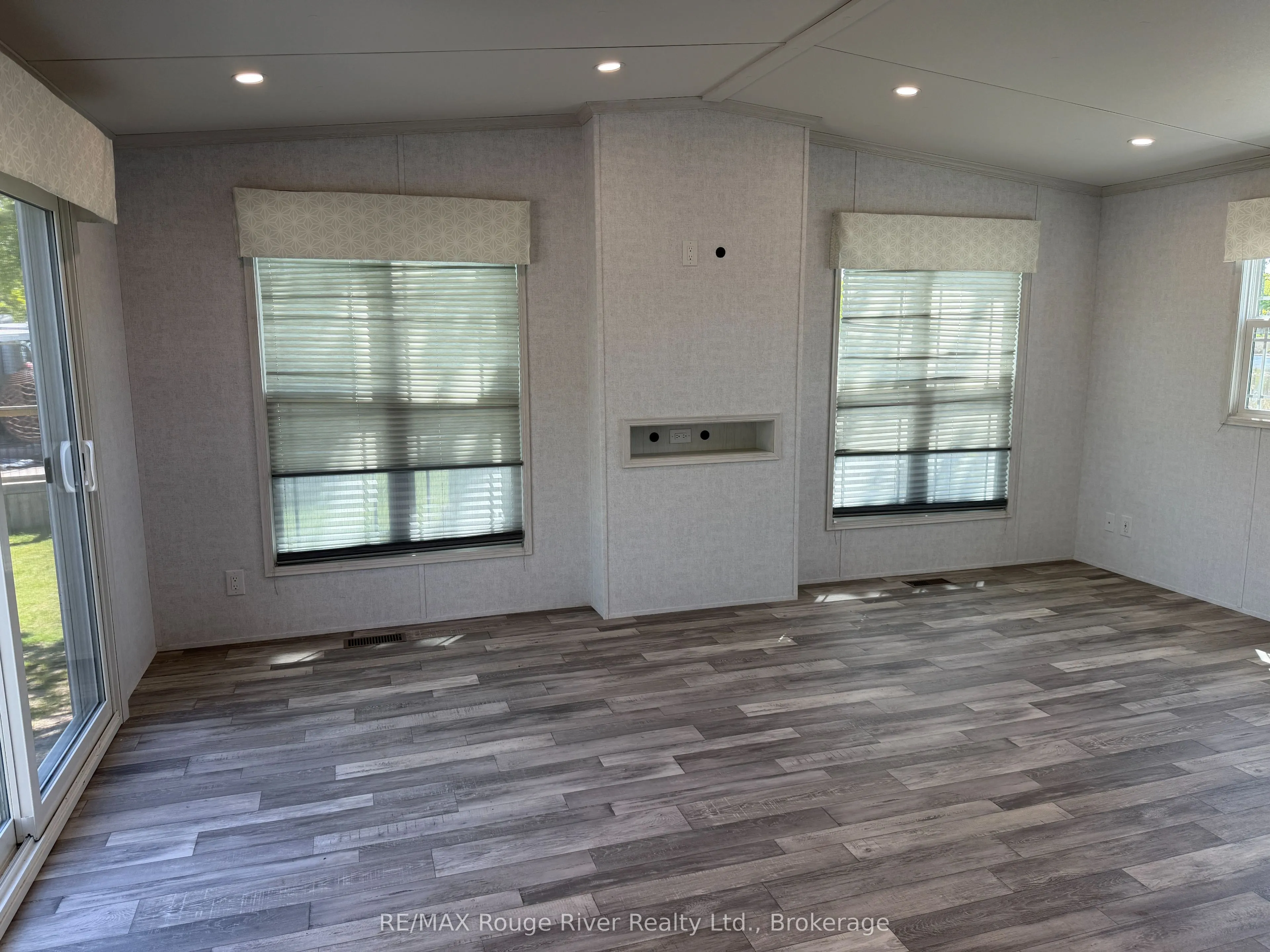 160 Terrace Road #L05