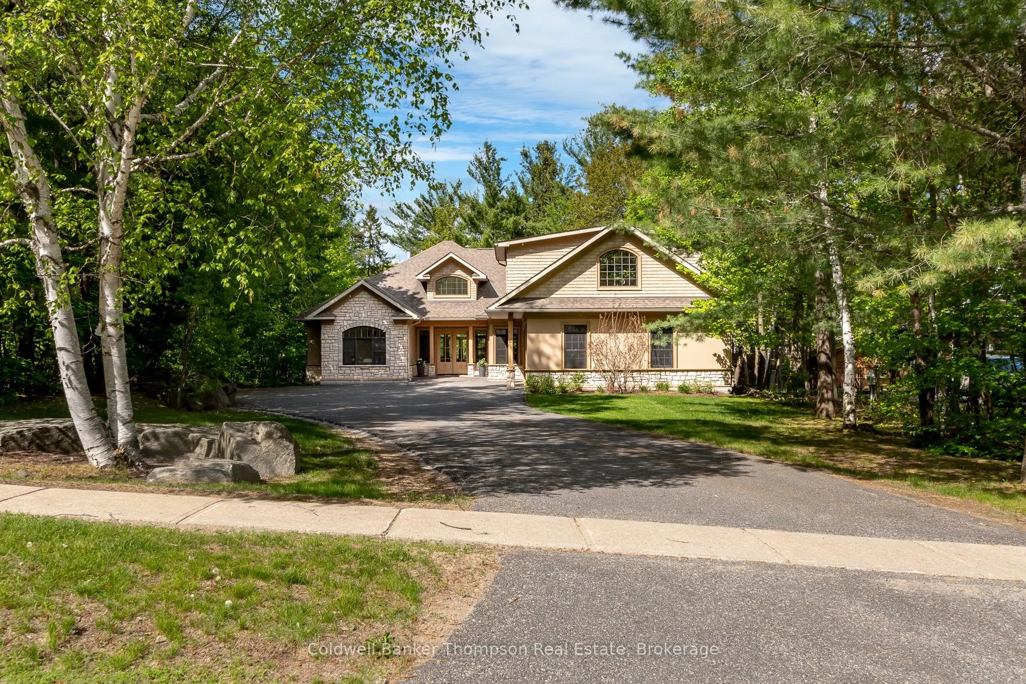 19 Silver Oaks Crescent