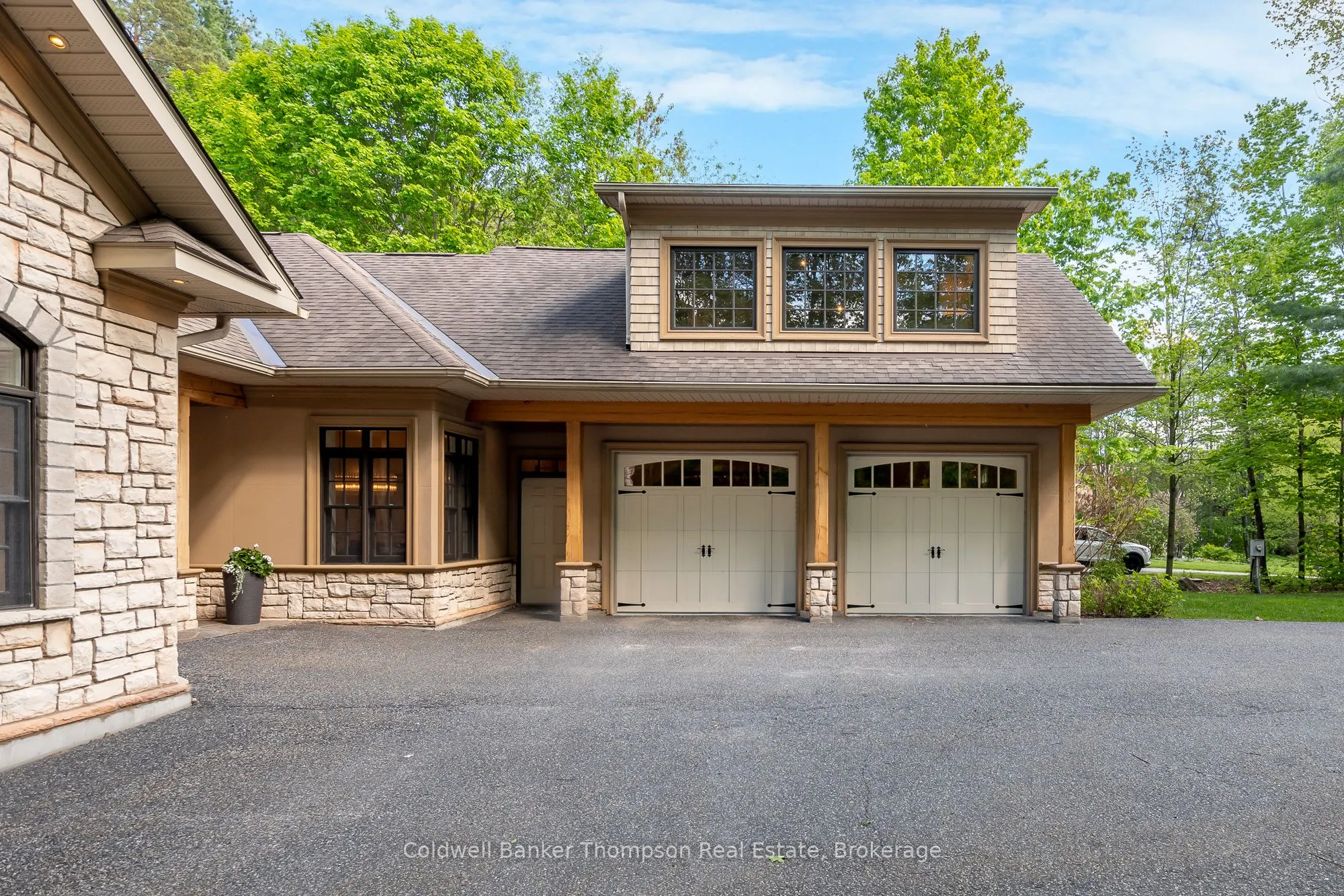 19 Silver Oaks Crescent