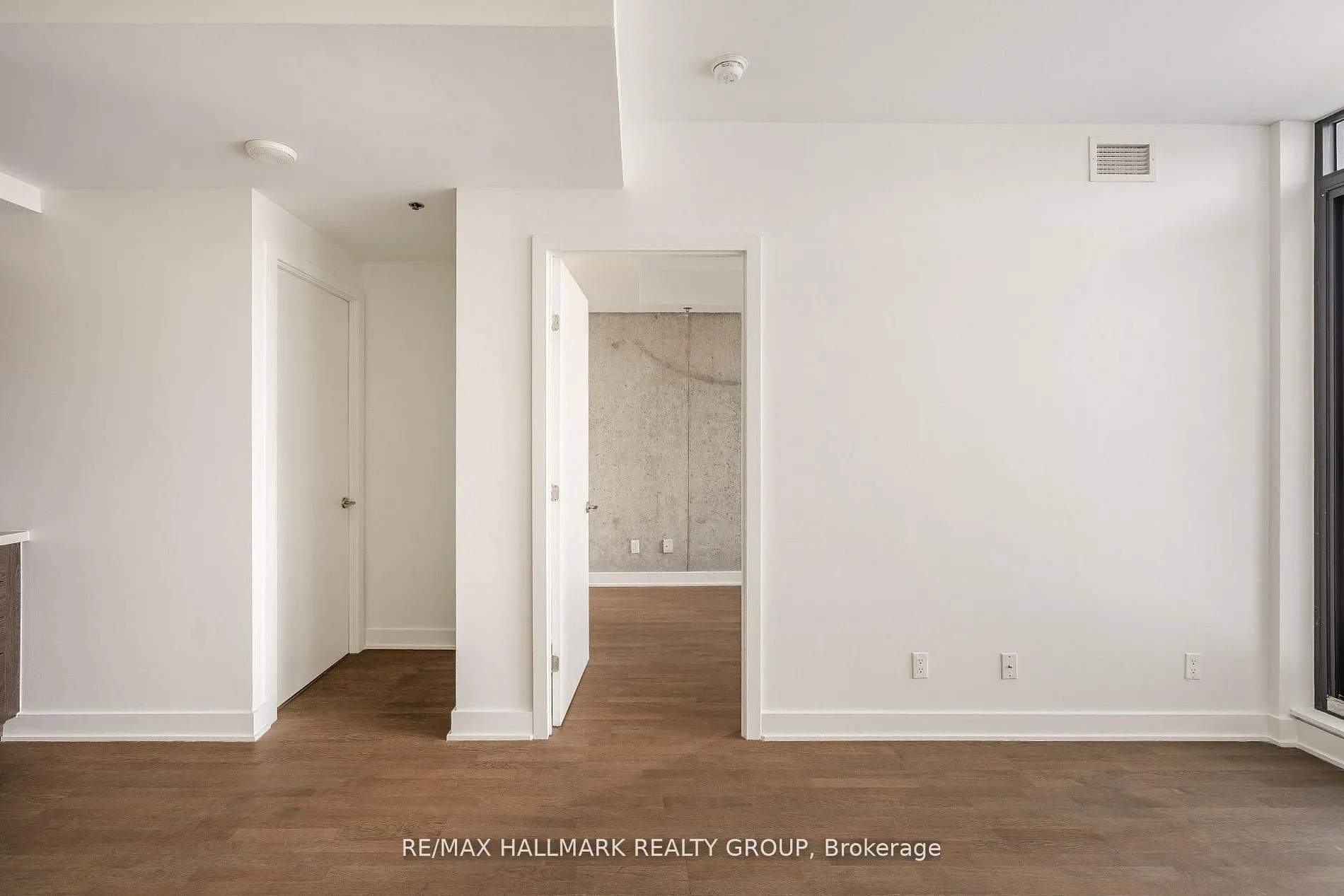 203 Catherine Street W #710