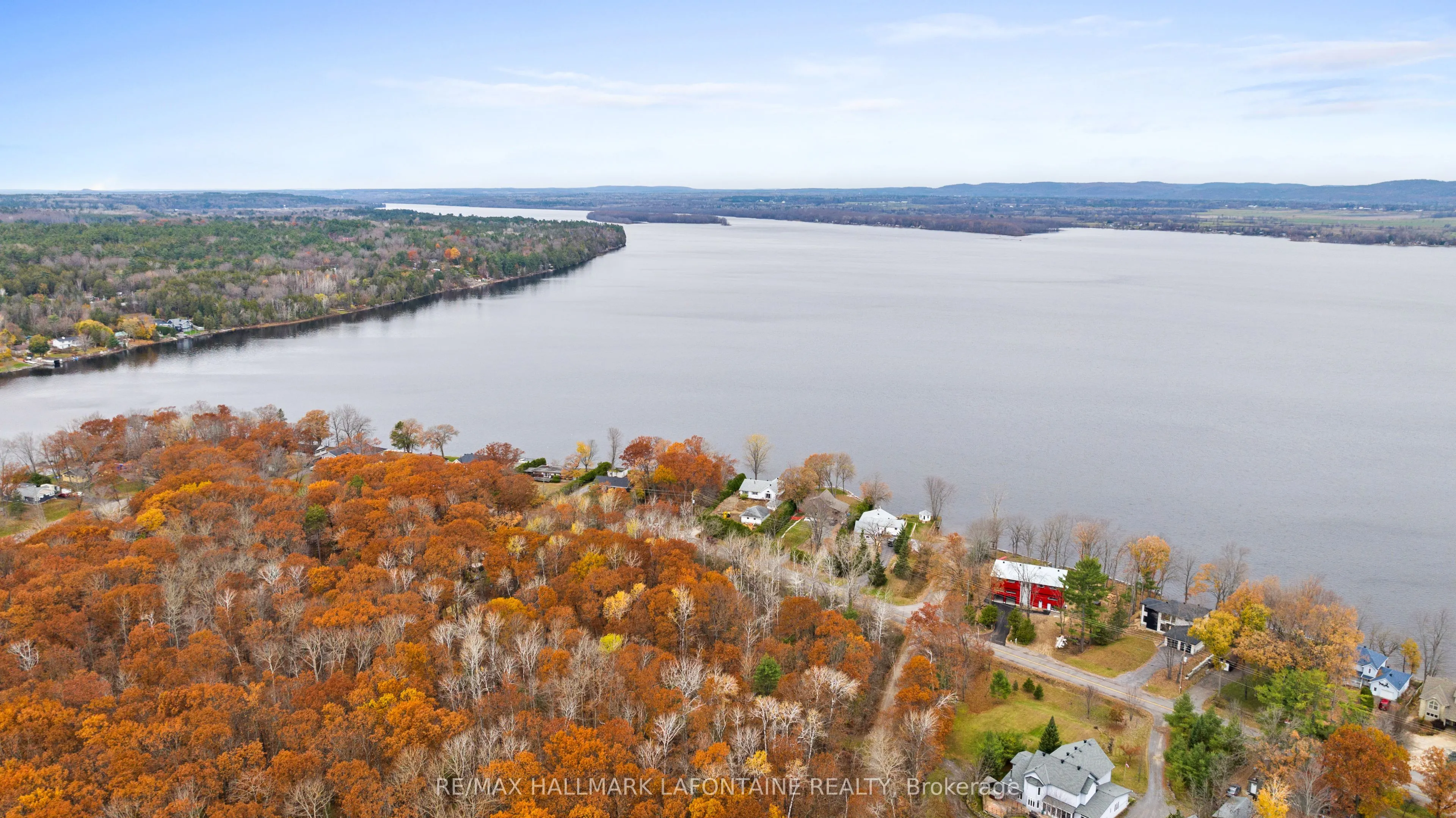 881 BAYVIEW Drive
