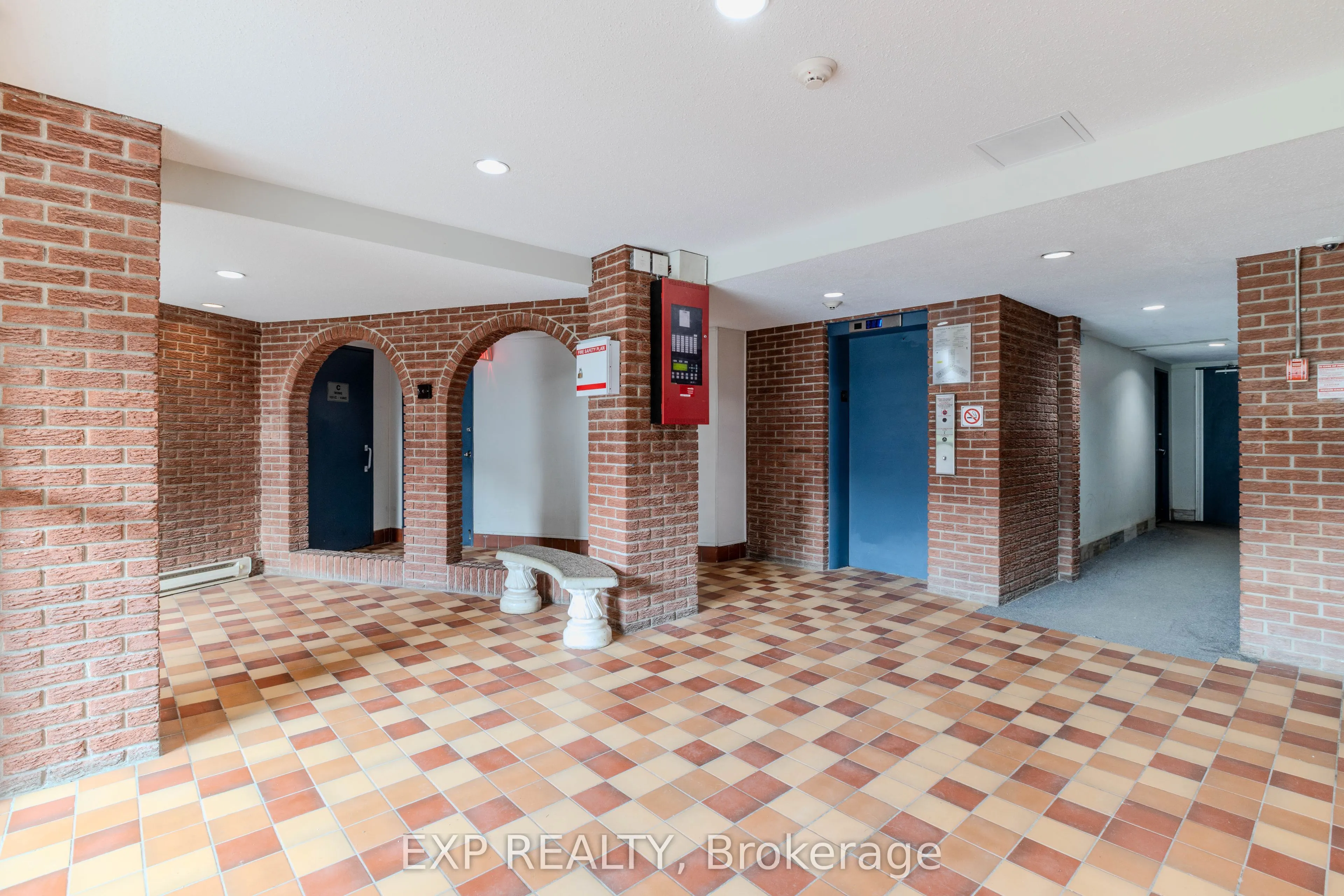 2044 Arrowsmith Drive #404 B