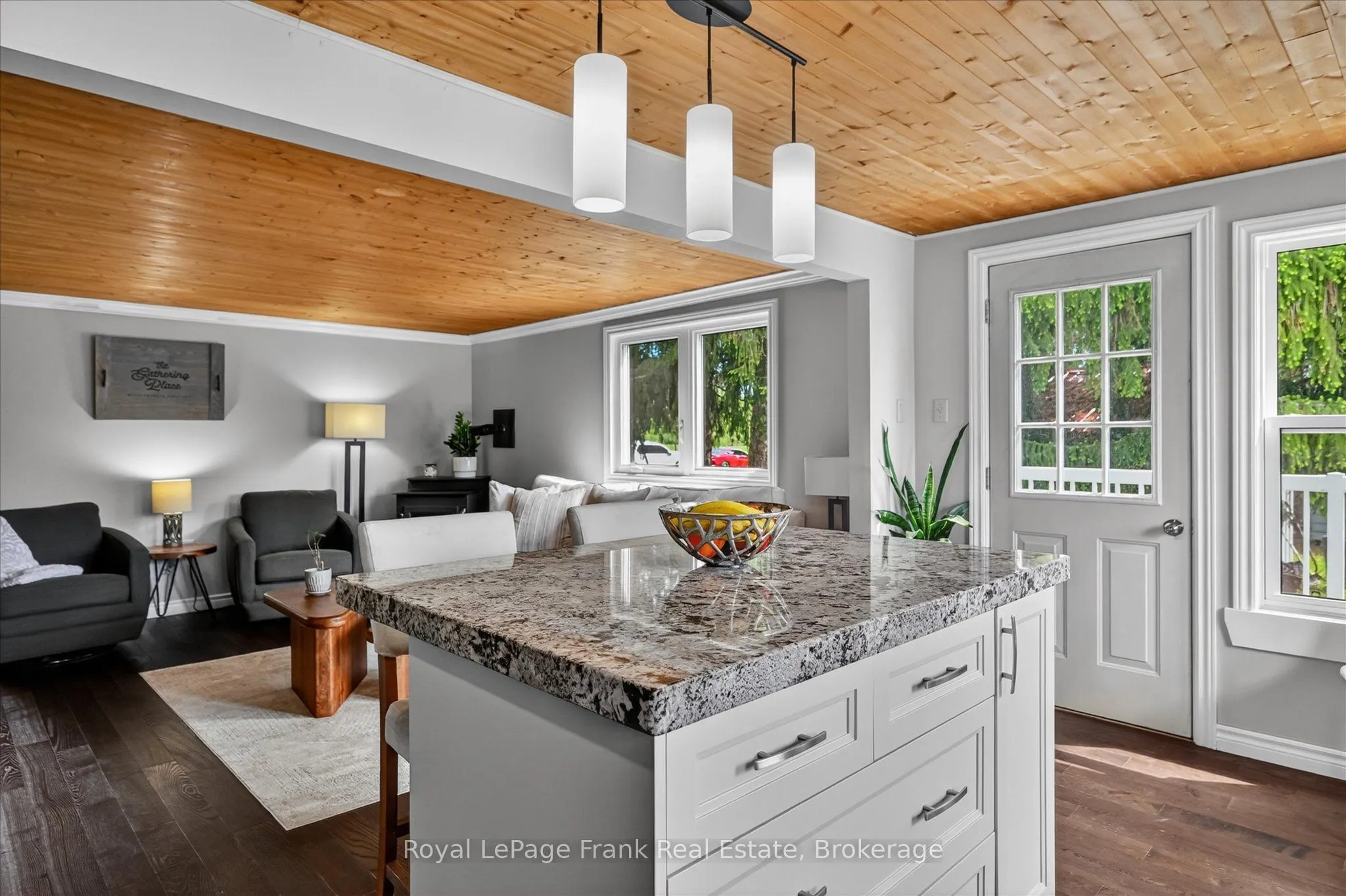 34 Rideau Drive