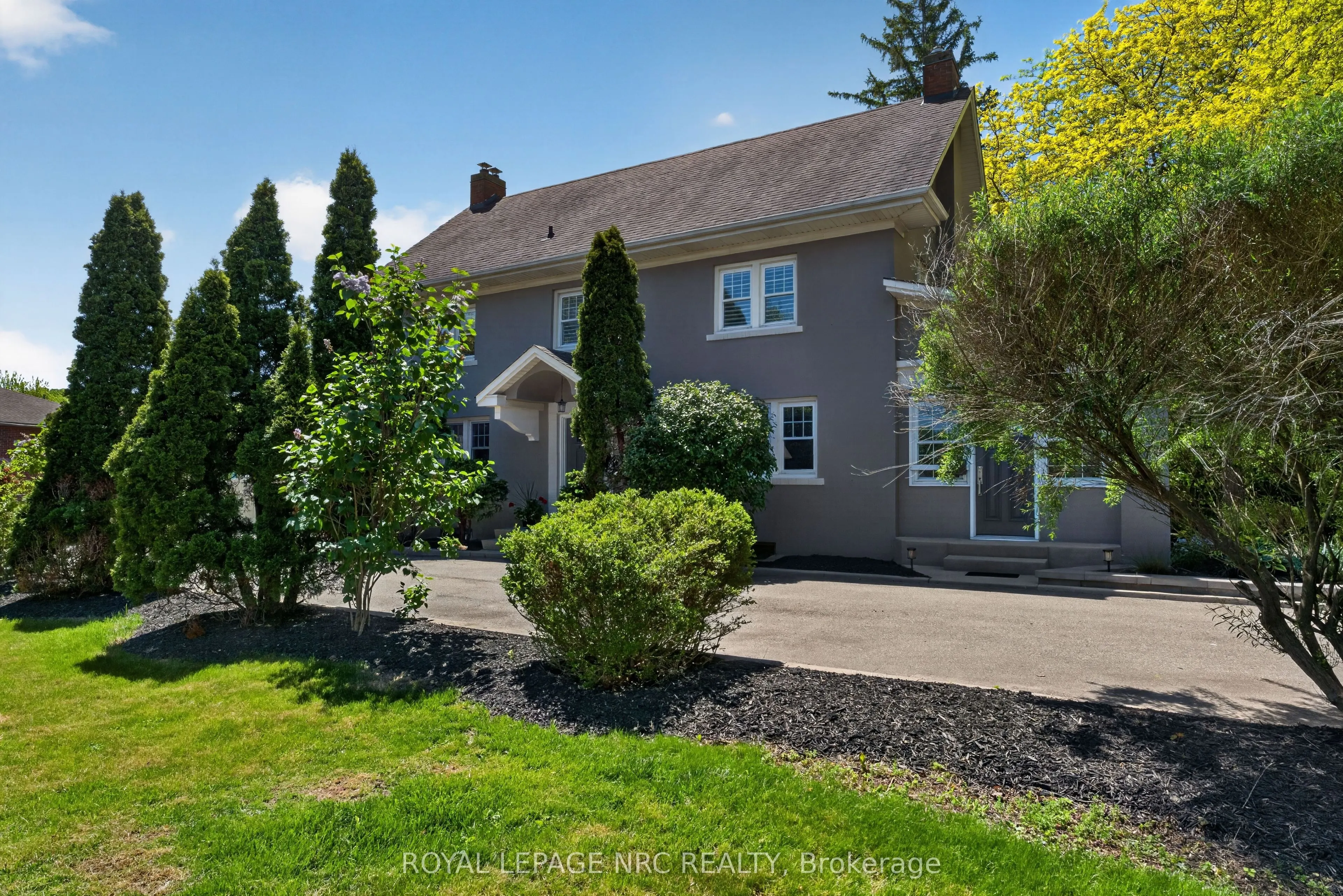 260 Main Street E