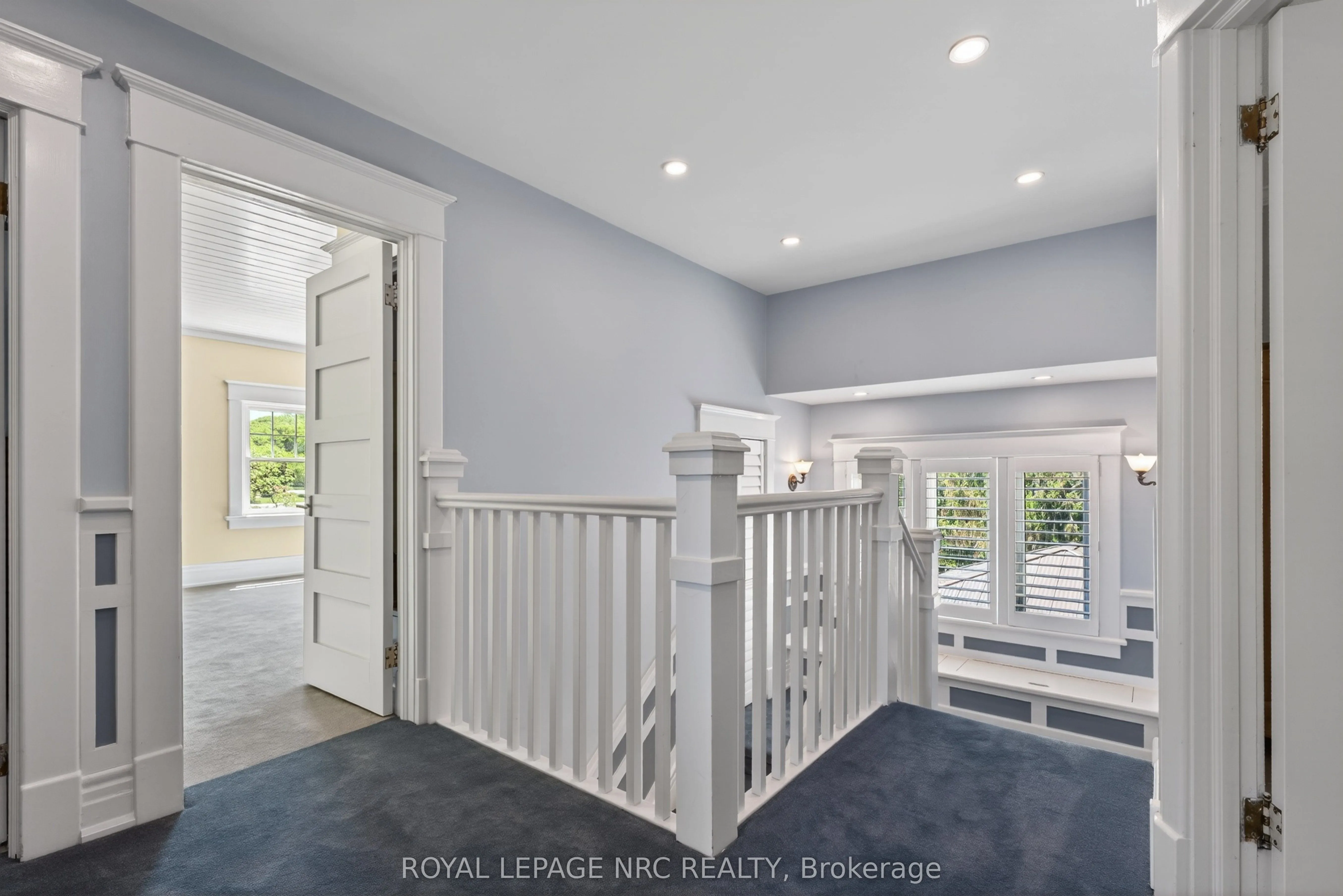 260 Main Street E
