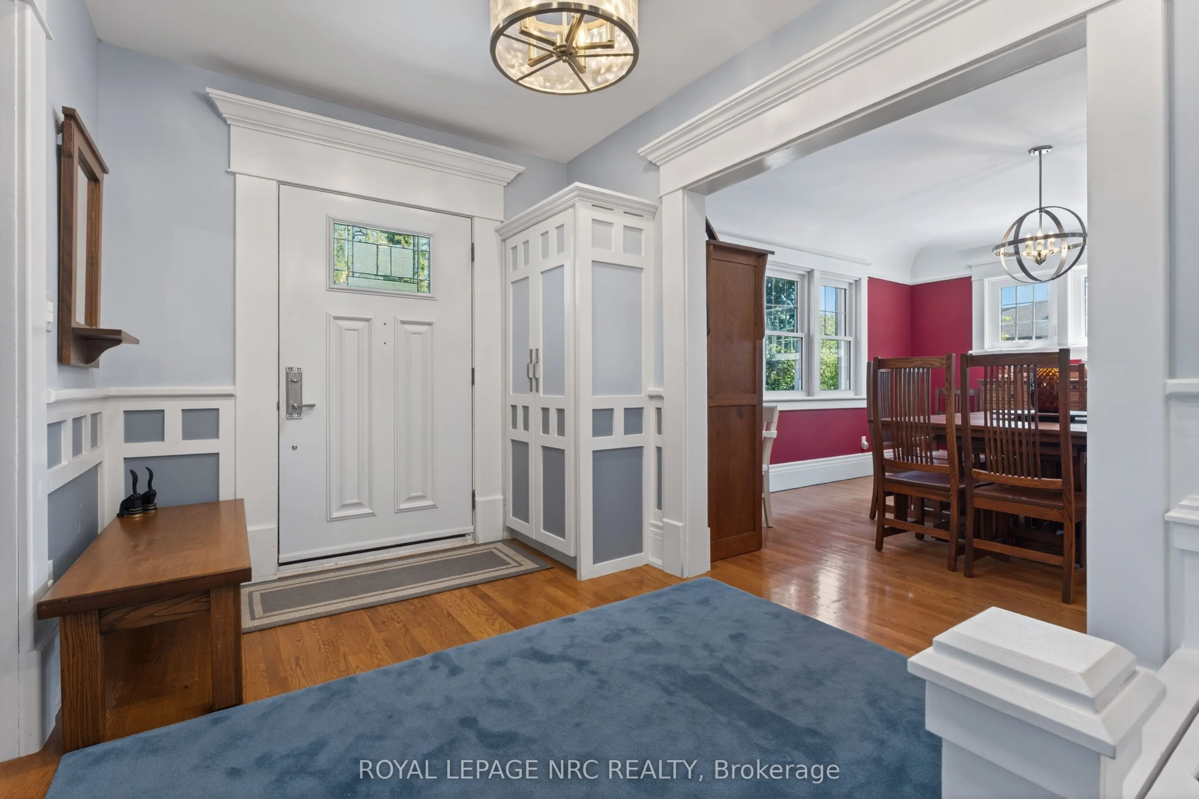 260 Main Street E