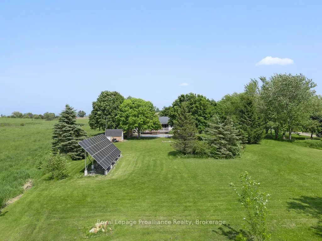 288 Edward Street W