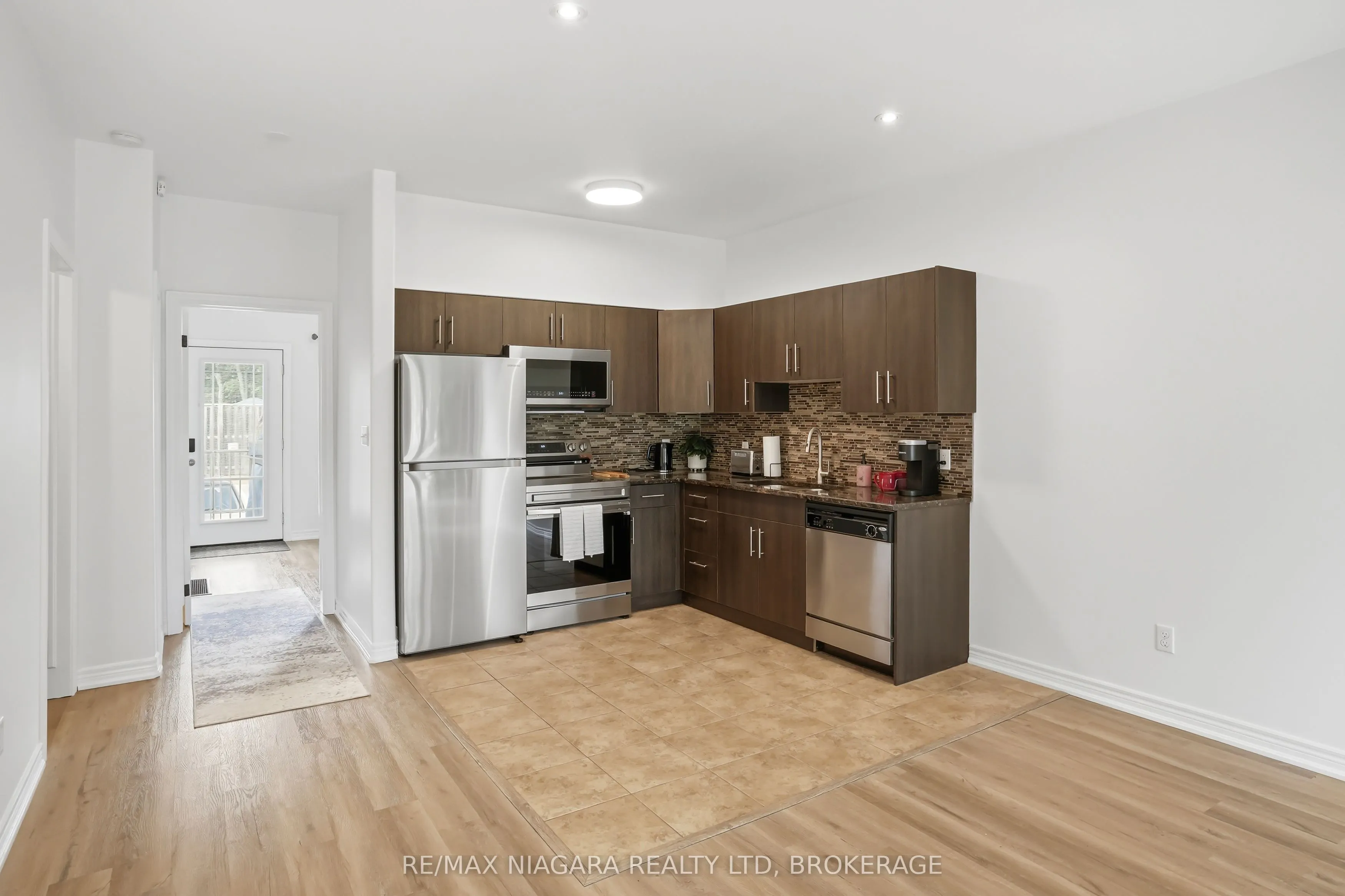 6045 Dunn Street #104