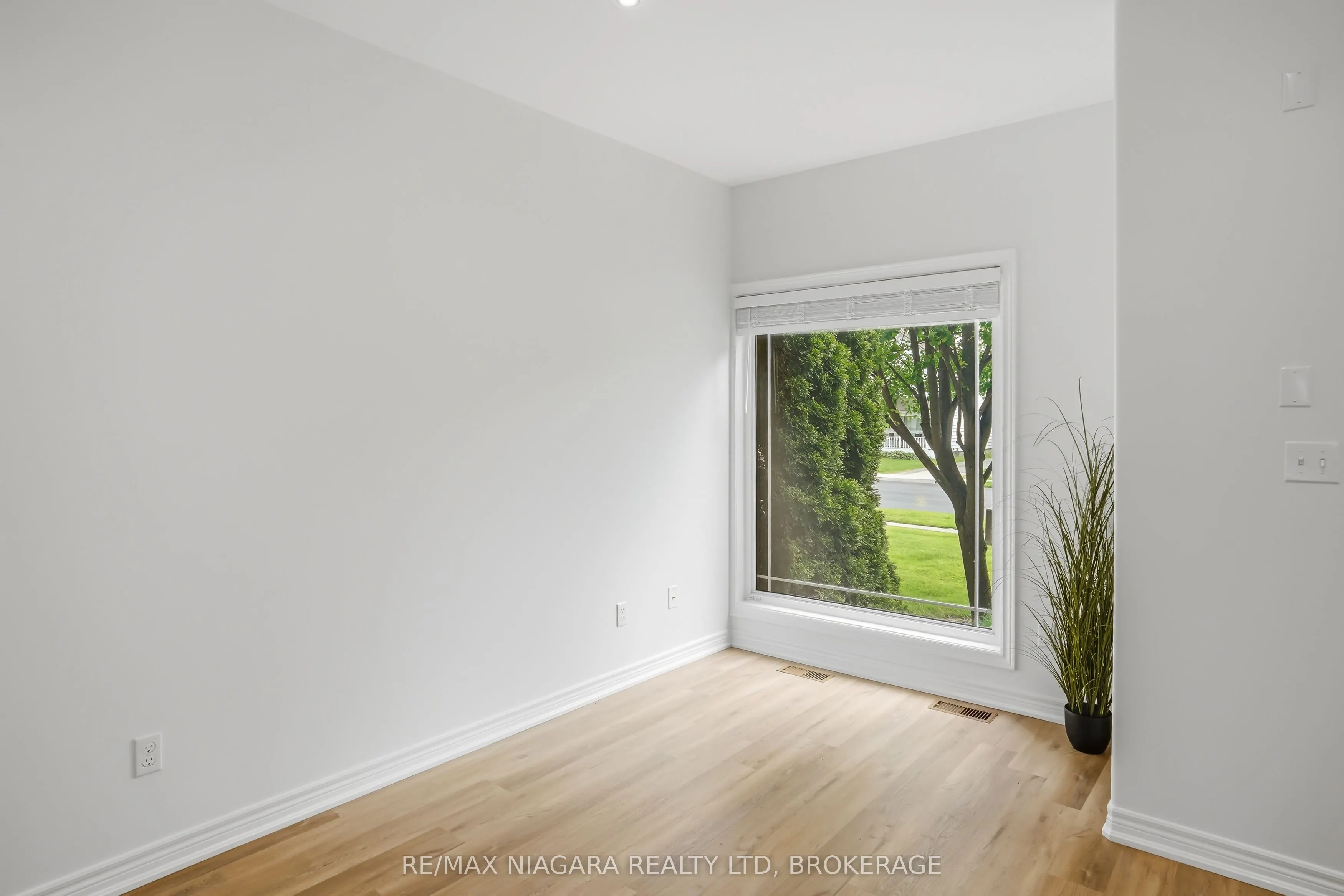 6045 Dunn Street #104