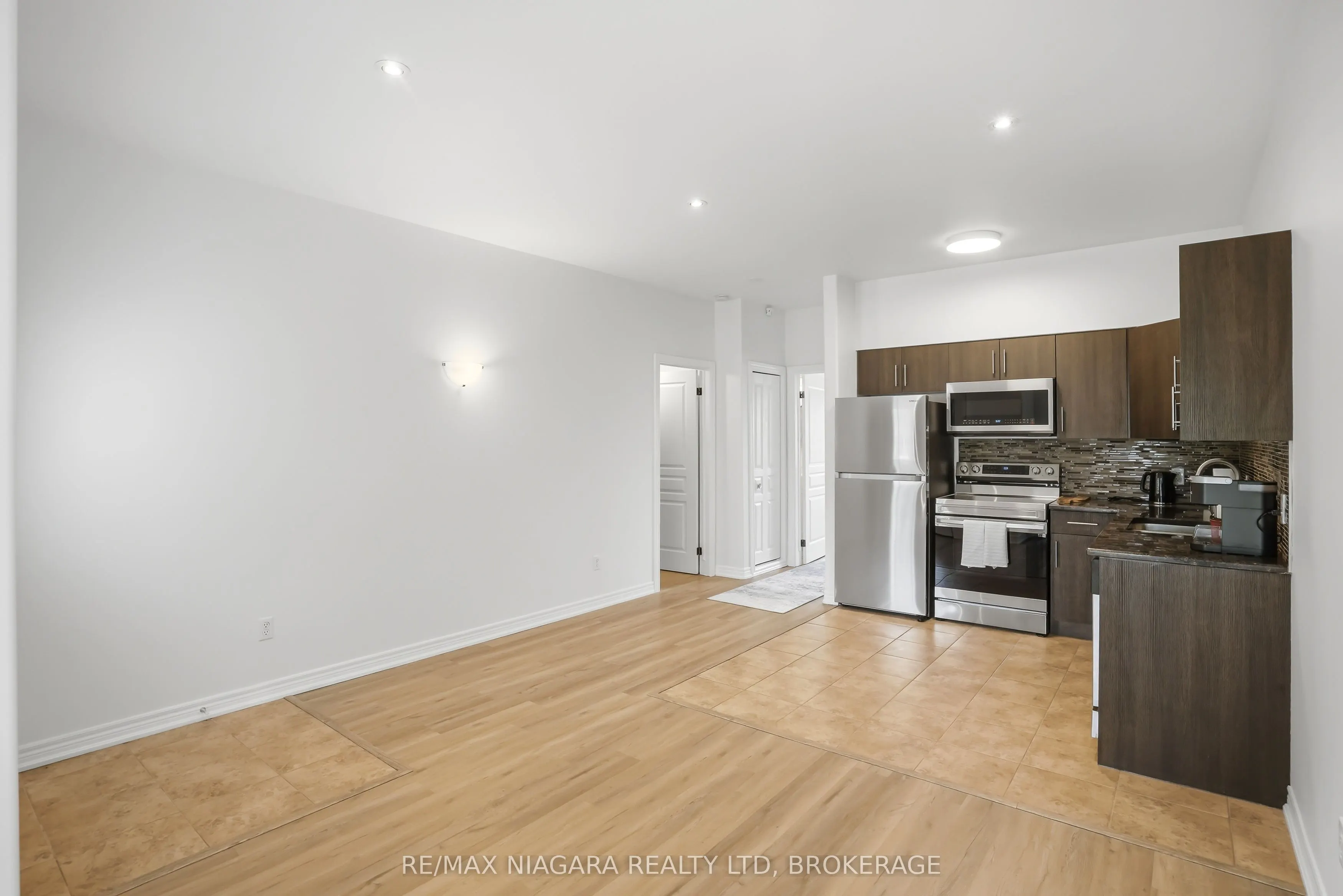 6045 Dunn Street #104