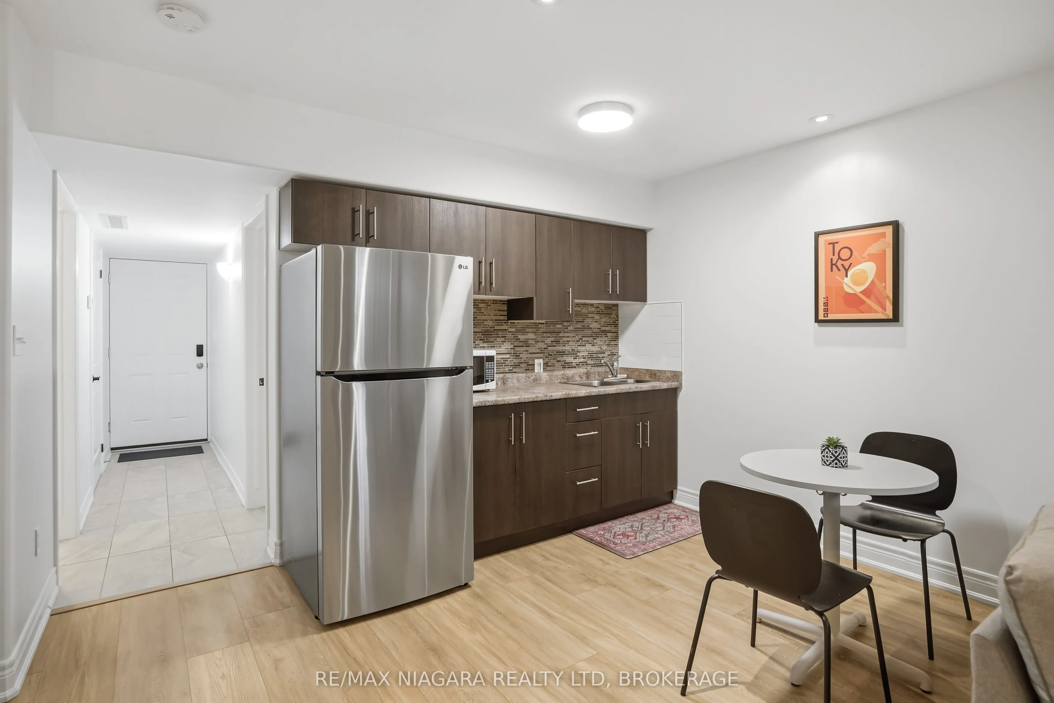 6045 Dunn Street #104