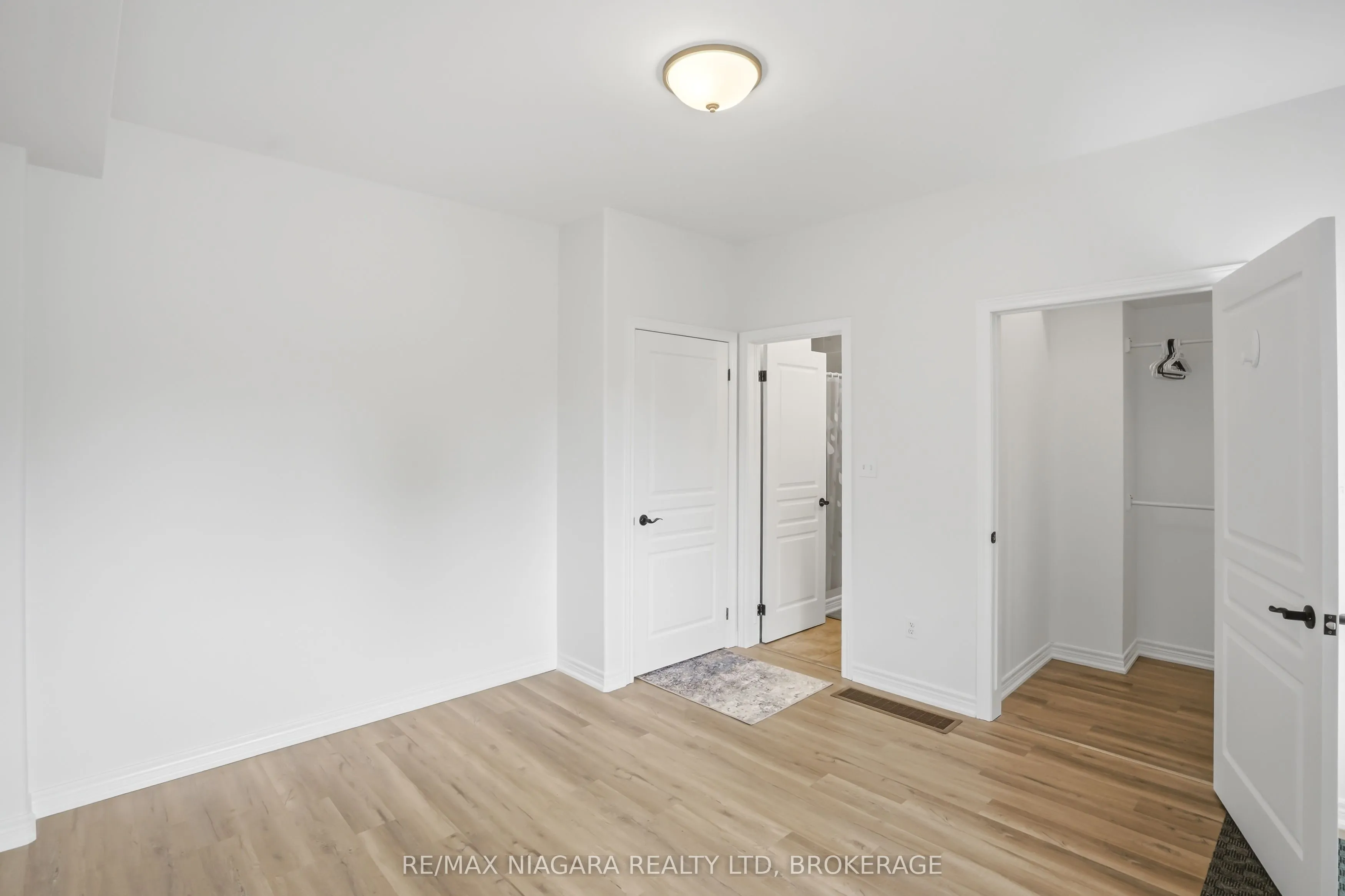 6045 Dunn Street #104