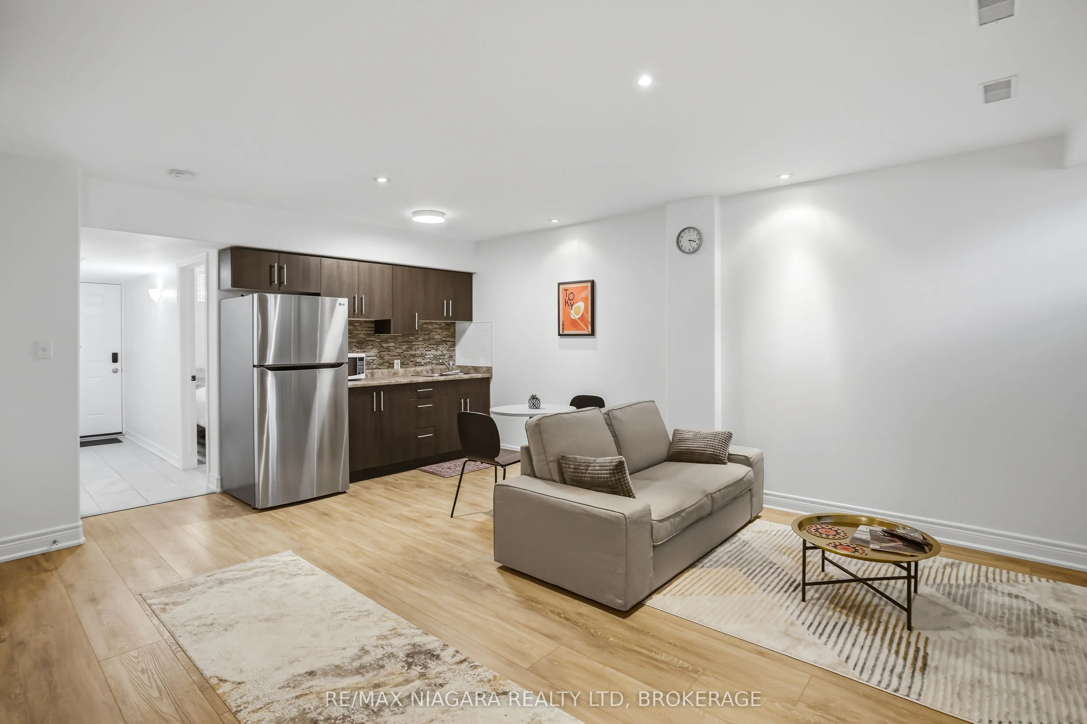 6045 Dunn Street #104