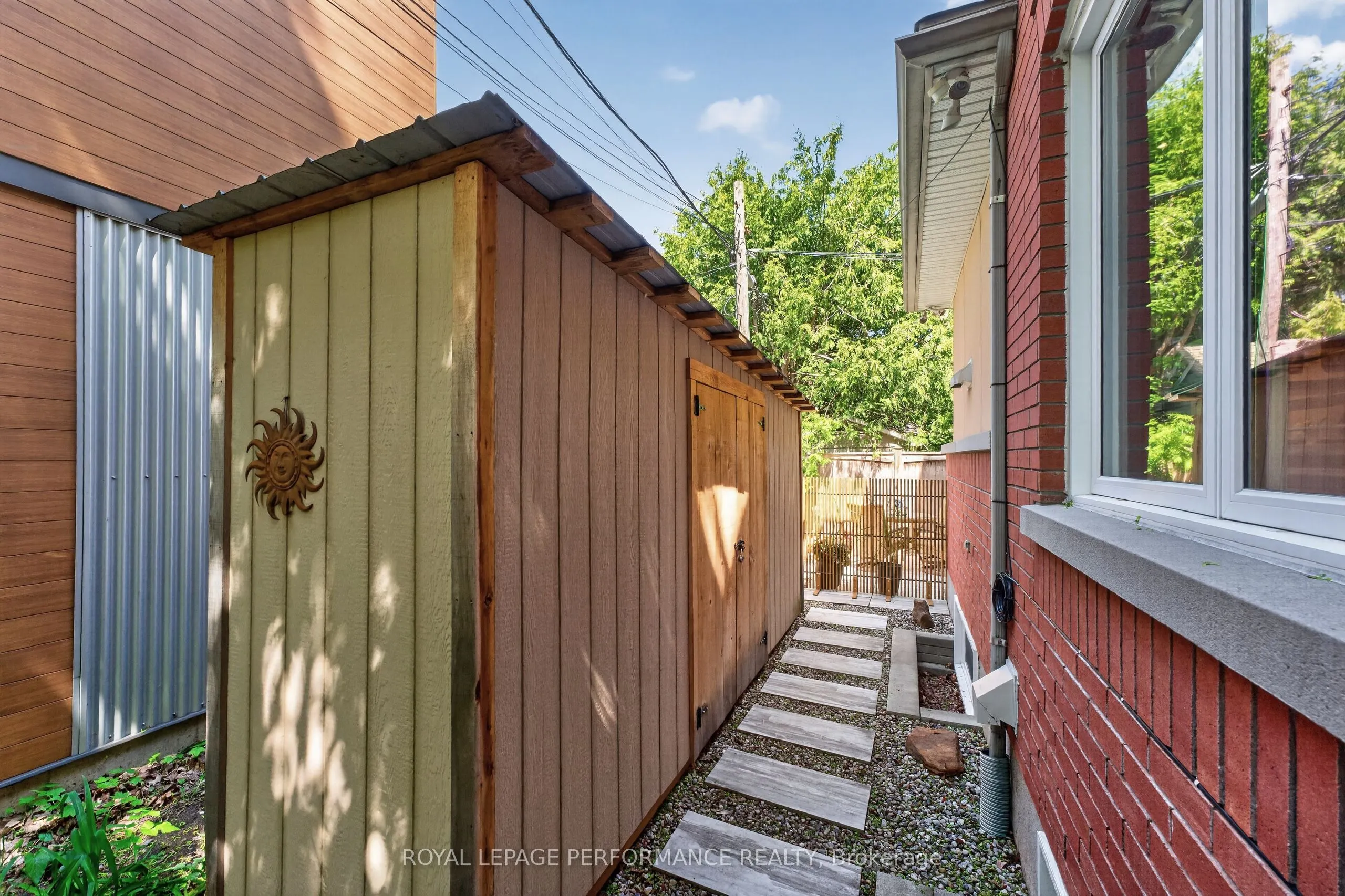 335 Osgoode Street