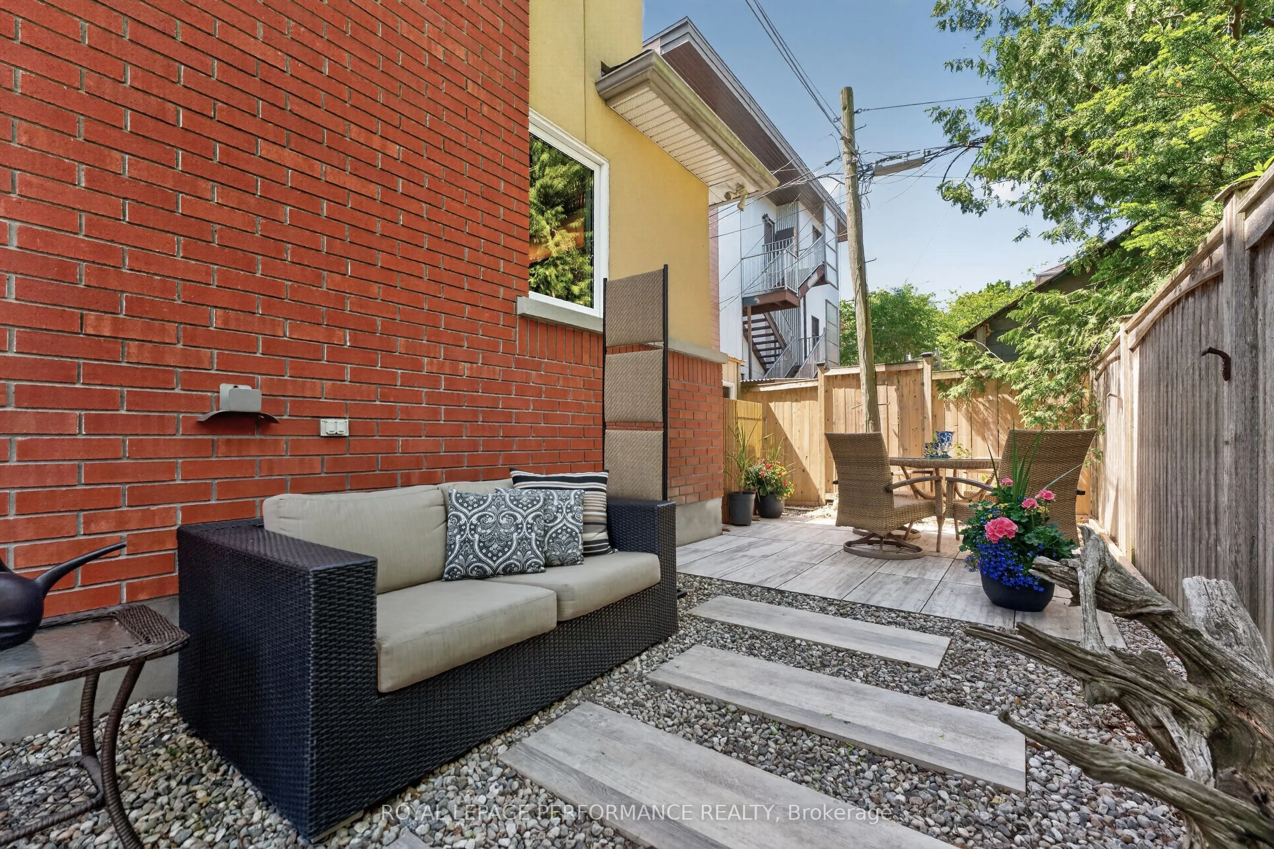 335 Osgoode Street