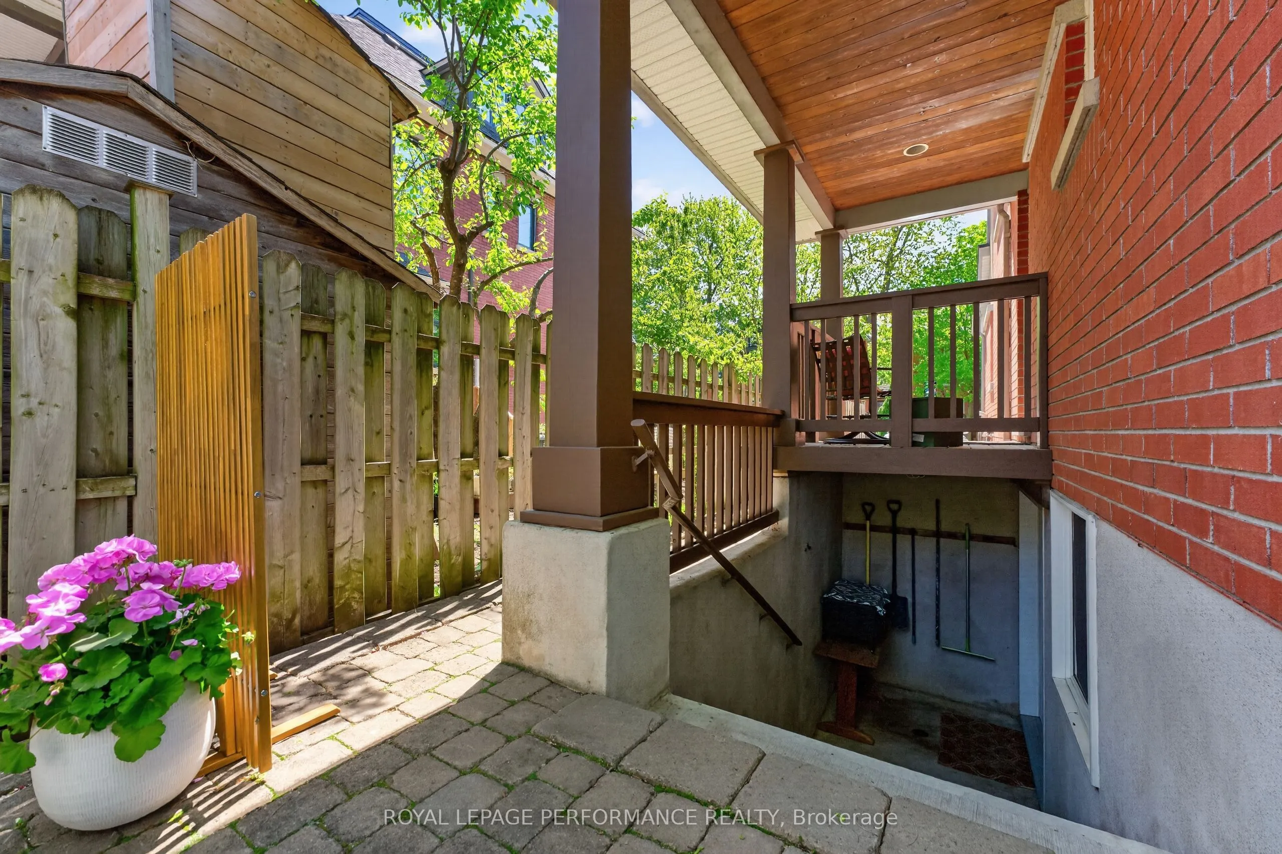 335 Osgoode Street