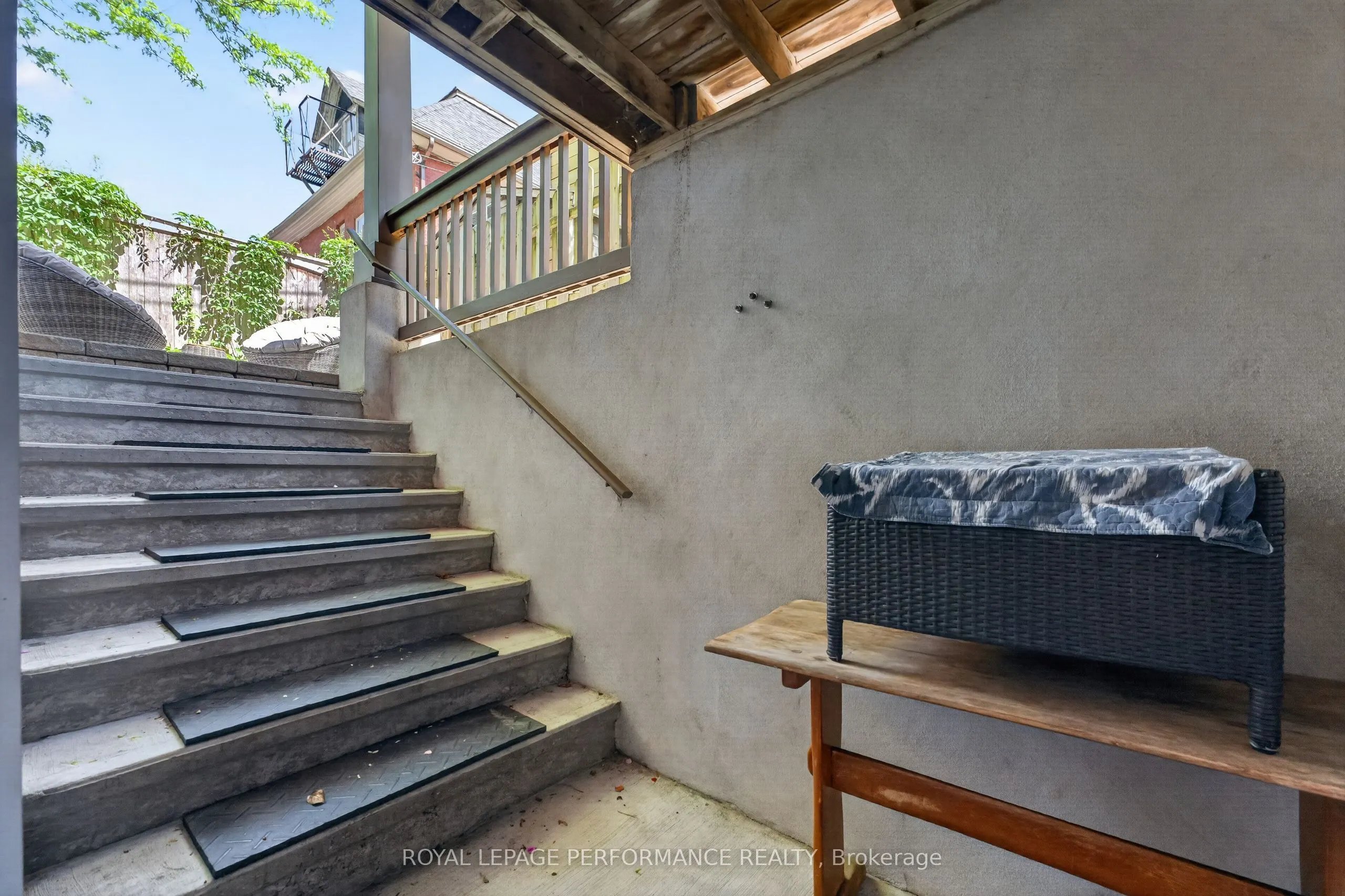 335 Osgoode Street