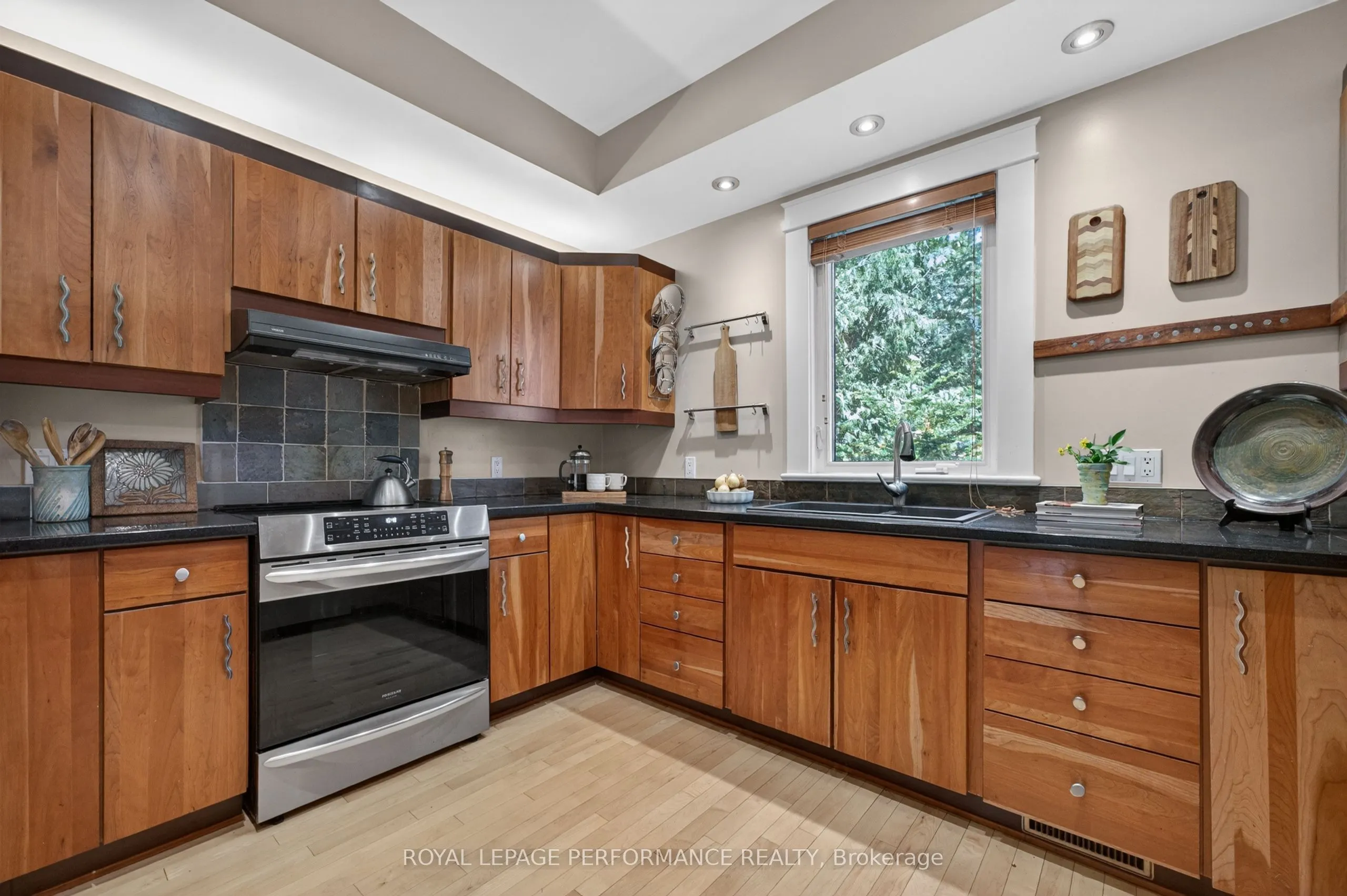 335 Osgoode Street