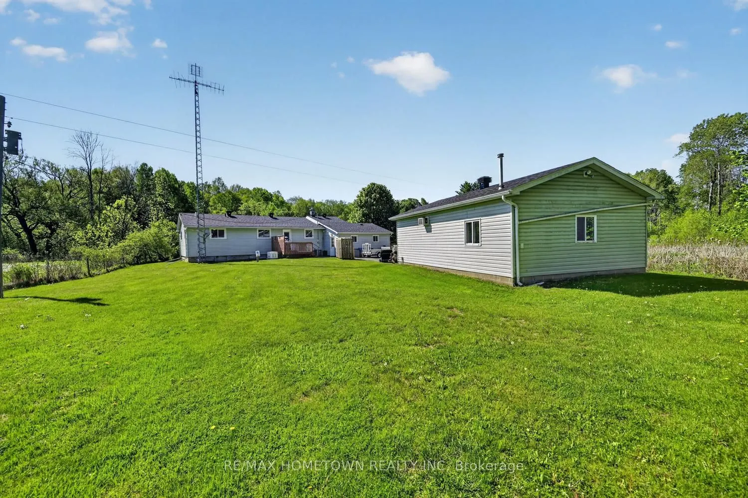 1404 Hallecks Road E