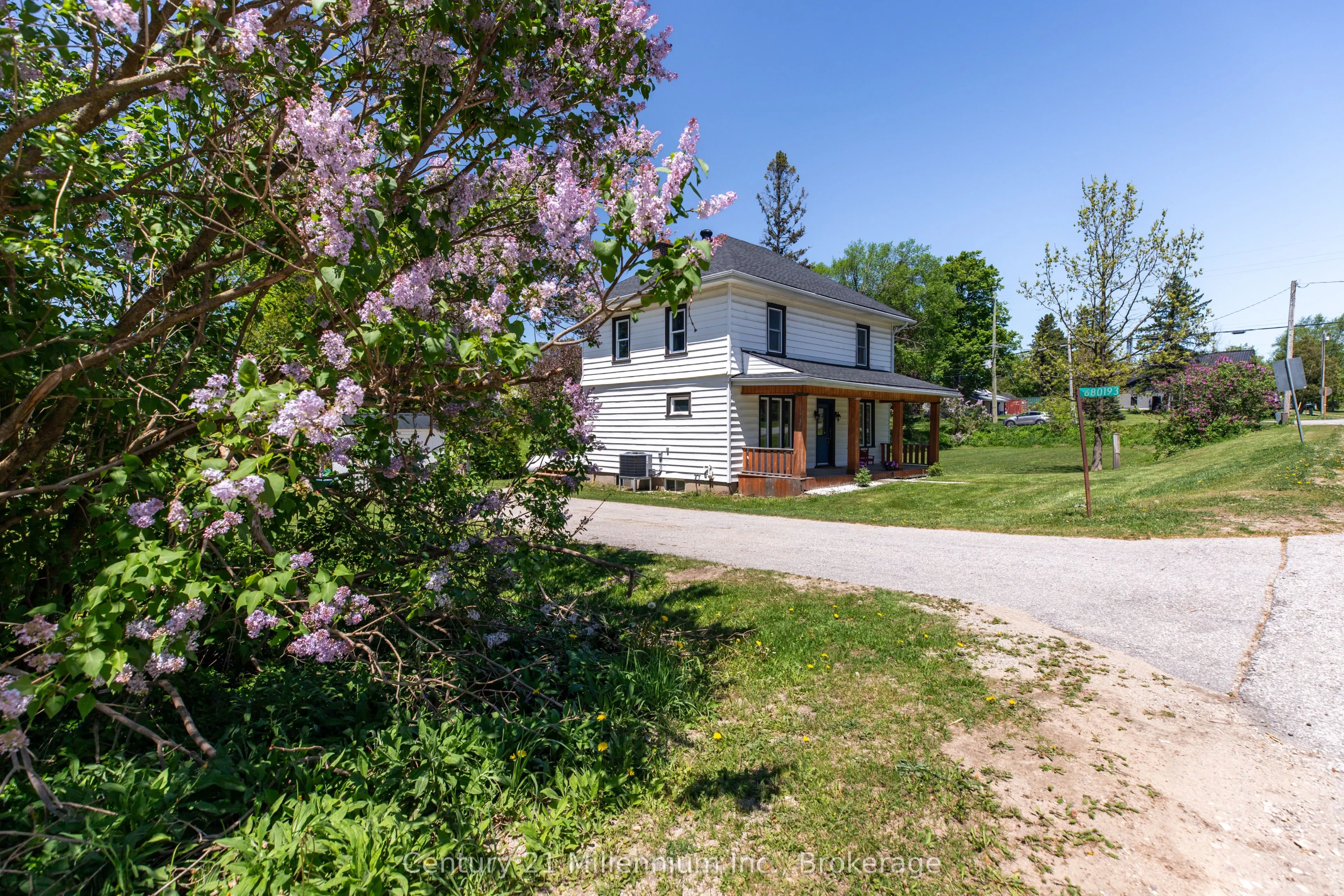 680193 Chatsworth Road 24
