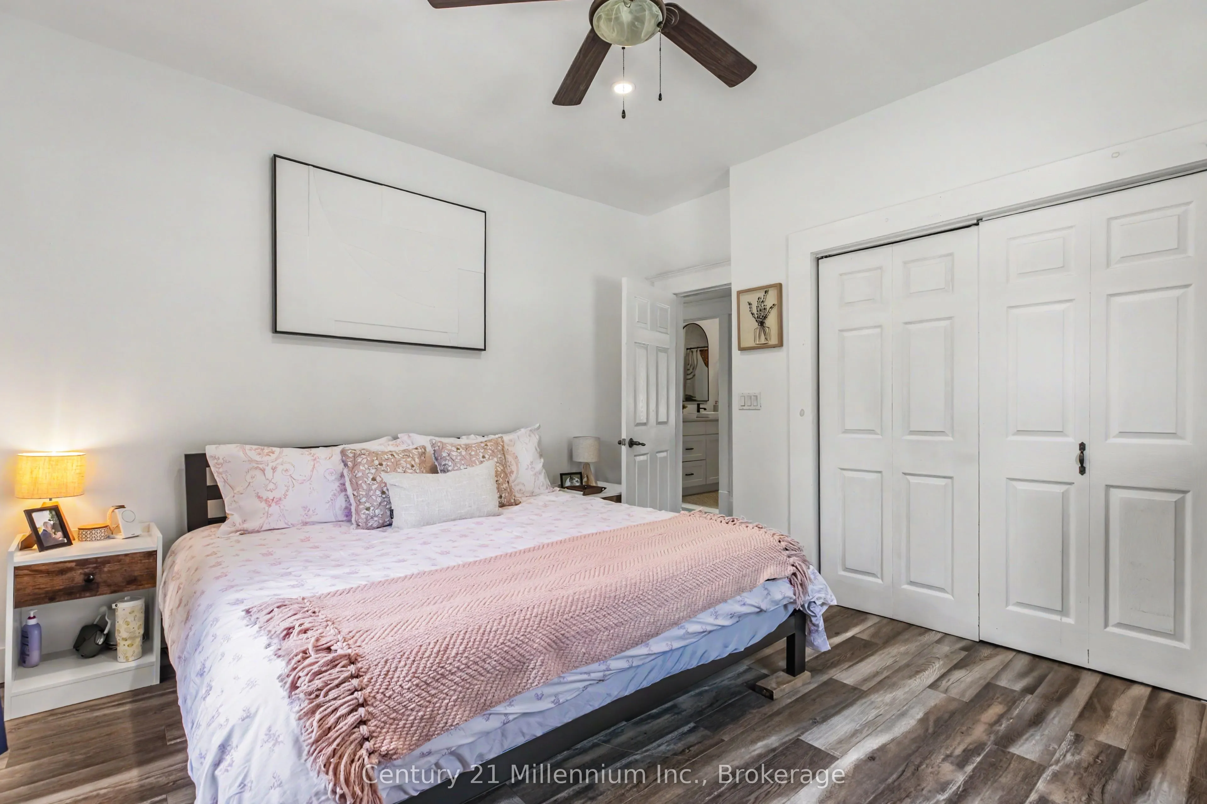 680193 Chatsworth Road 24