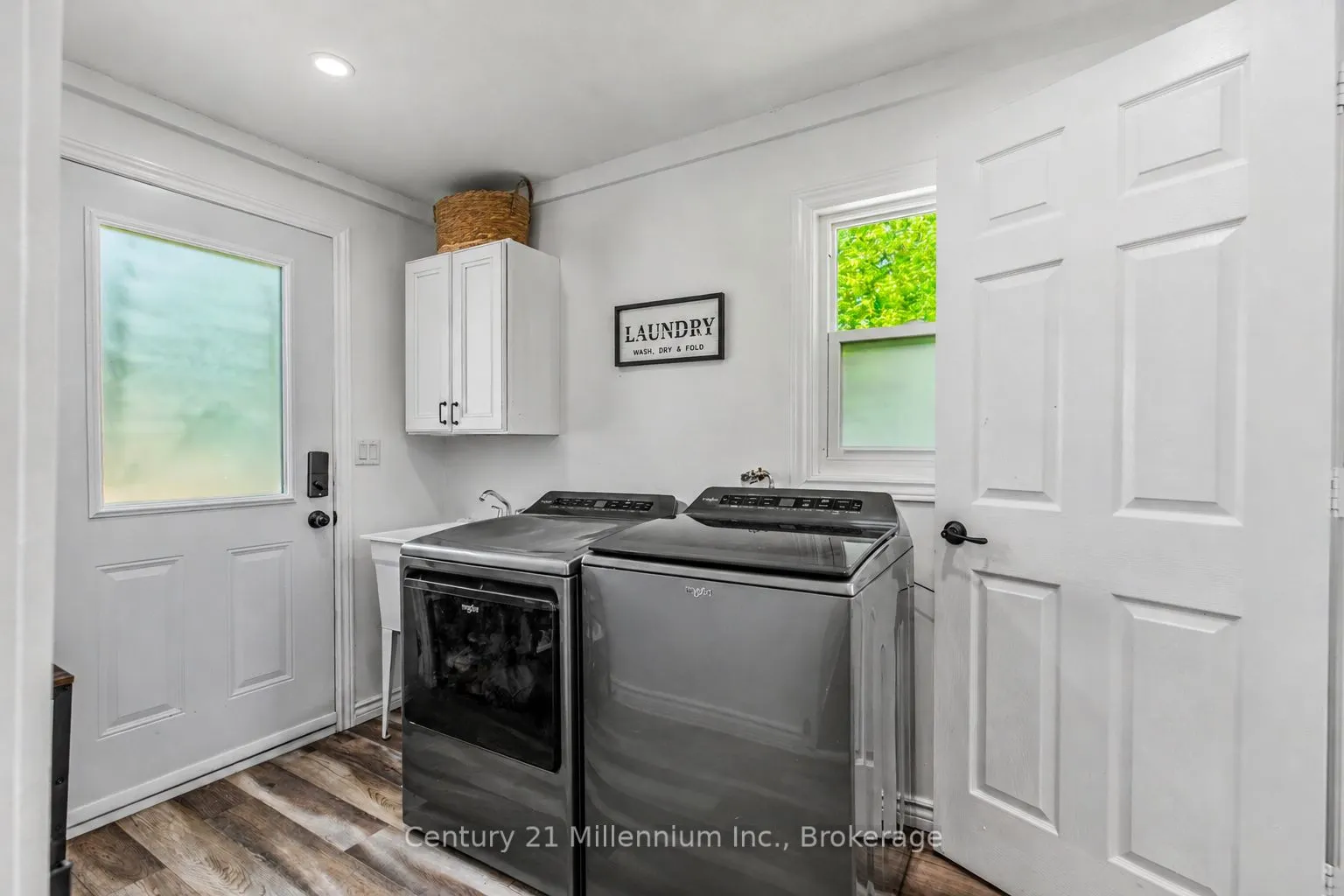680193 Chatsworth Road 24