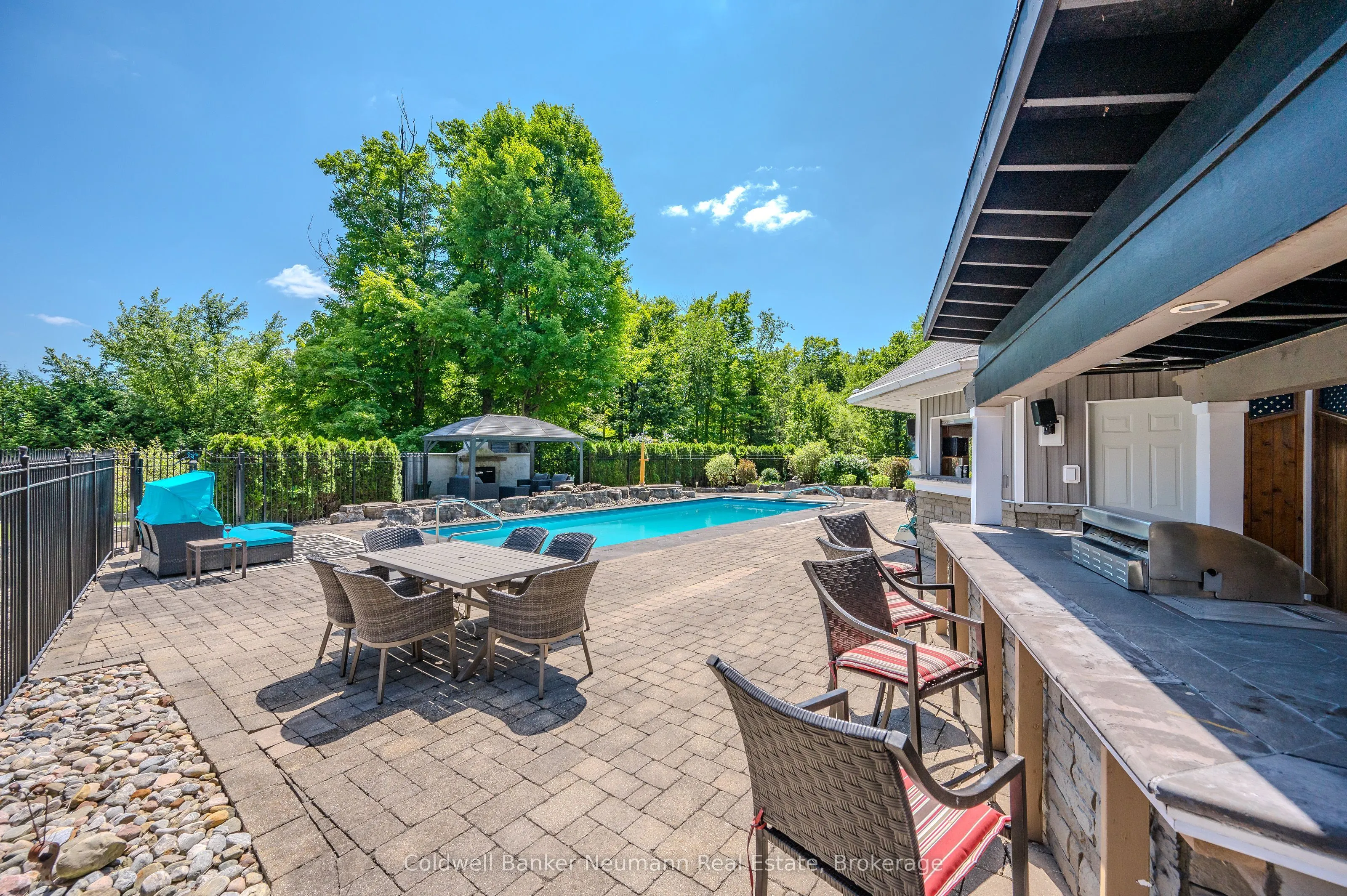 32 Forest Ridge Road